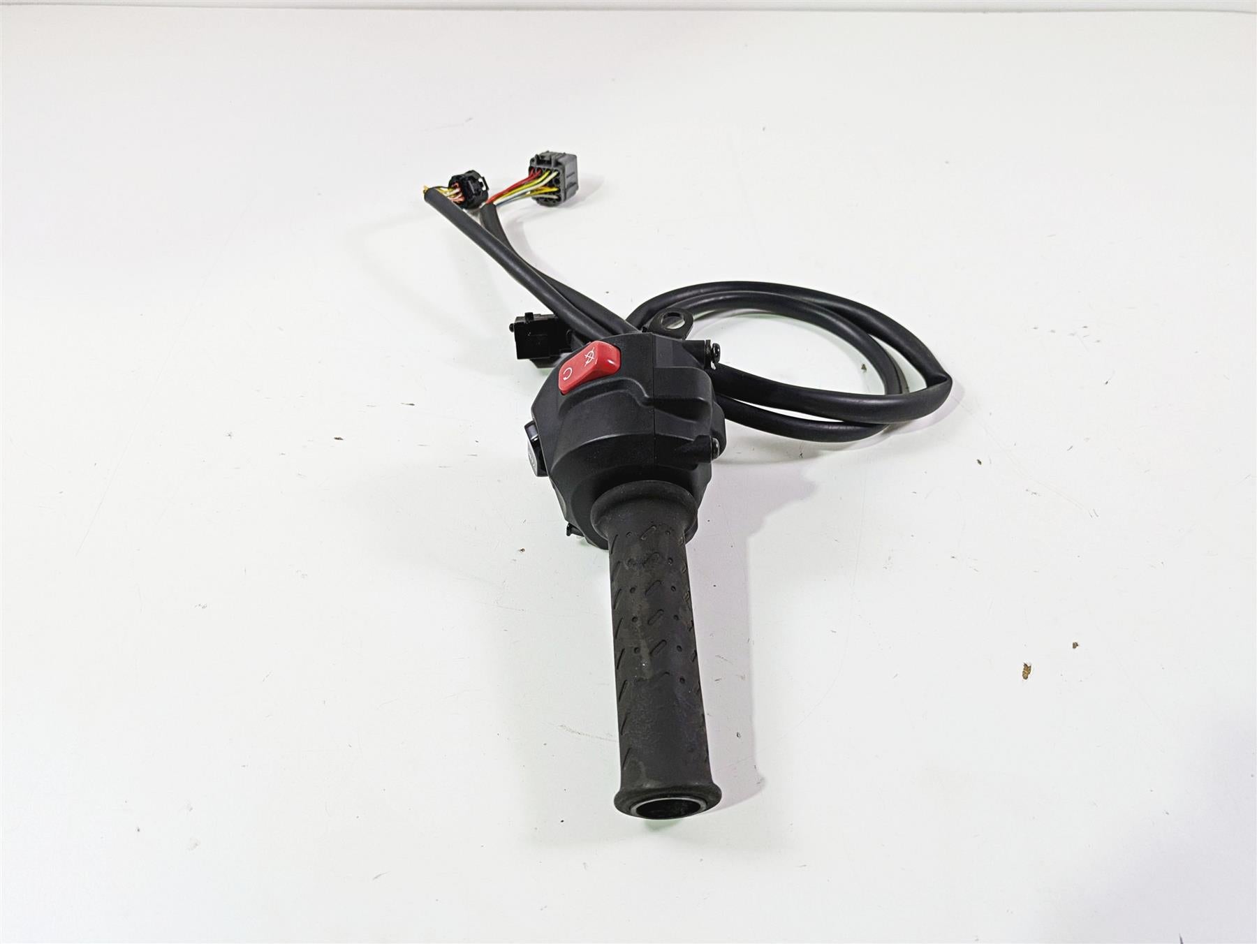 2013 Triumph Tiger 1215 Explorer Right Hand Throttle Control Switch T2041644 {{ shop.shopifyCountryName }} - Mototech271