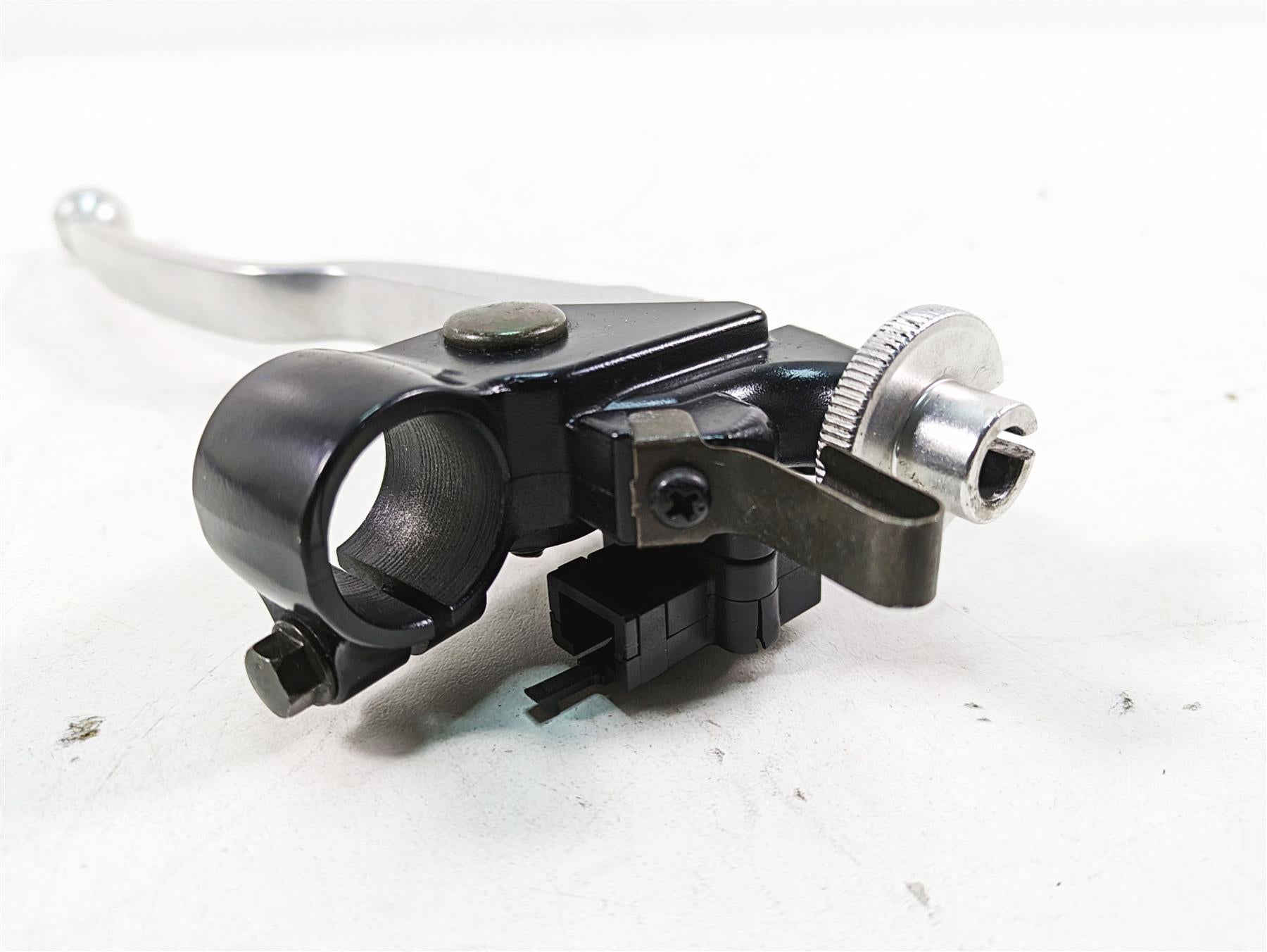 2002 Yamaha FZ1 FZS1000 Fazer Clutch Perch & Lever Set 5LV-82910-00-00 {{ shop.shopifyCountryName }} - Mototech271