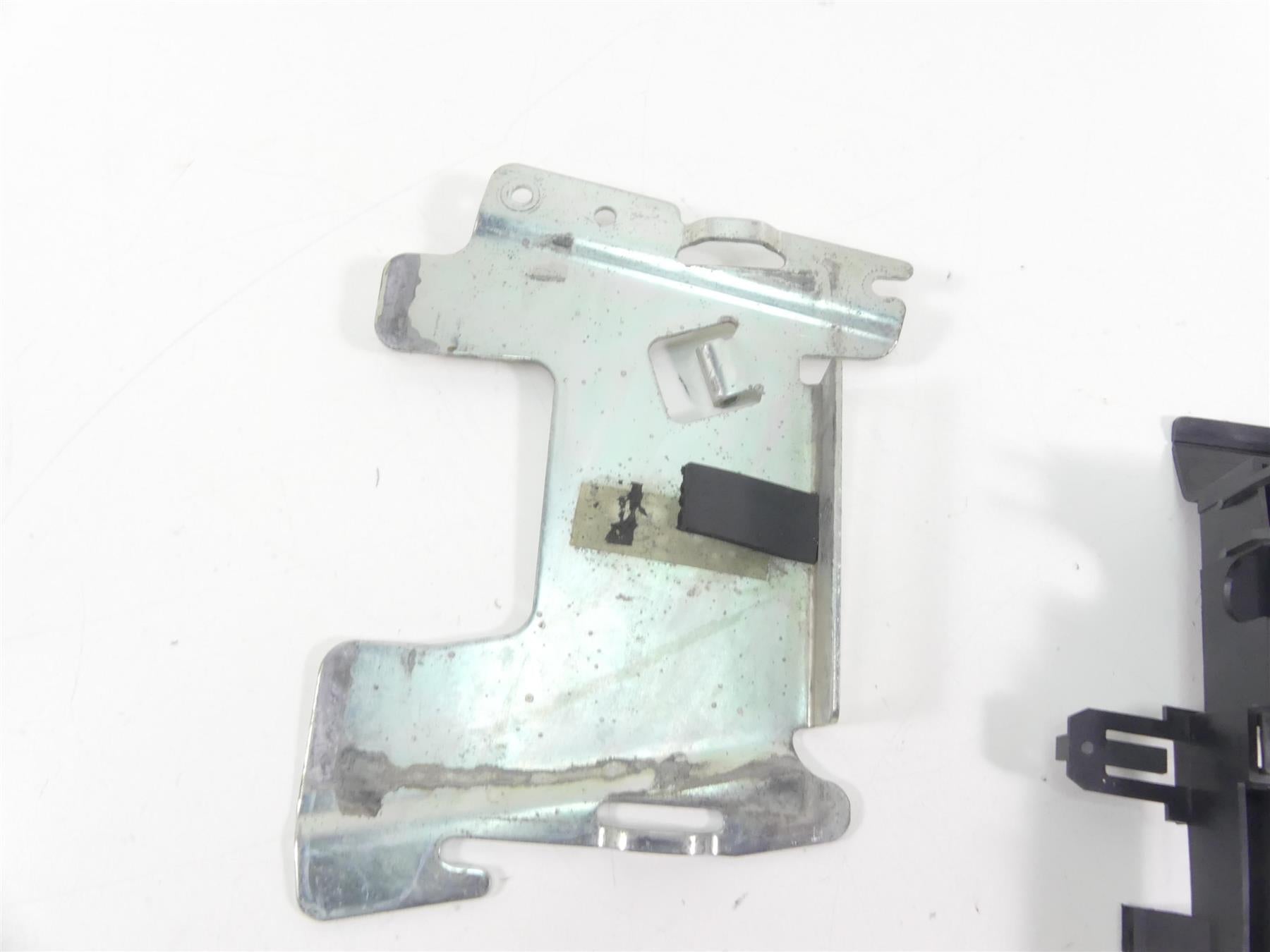 2011 Harley VRSCF Muscle Rod Battery Electric Plastic Holder Stay Set 70473-07 {{ shop.shopifyCountryName }} - Mototech271