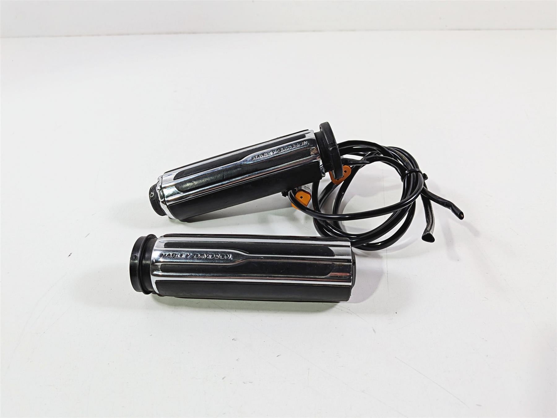 2011 Harley Touring FLHTCU CVO Electra Glide Heated Hand Grip Set -Read 55911-09-Mototech271