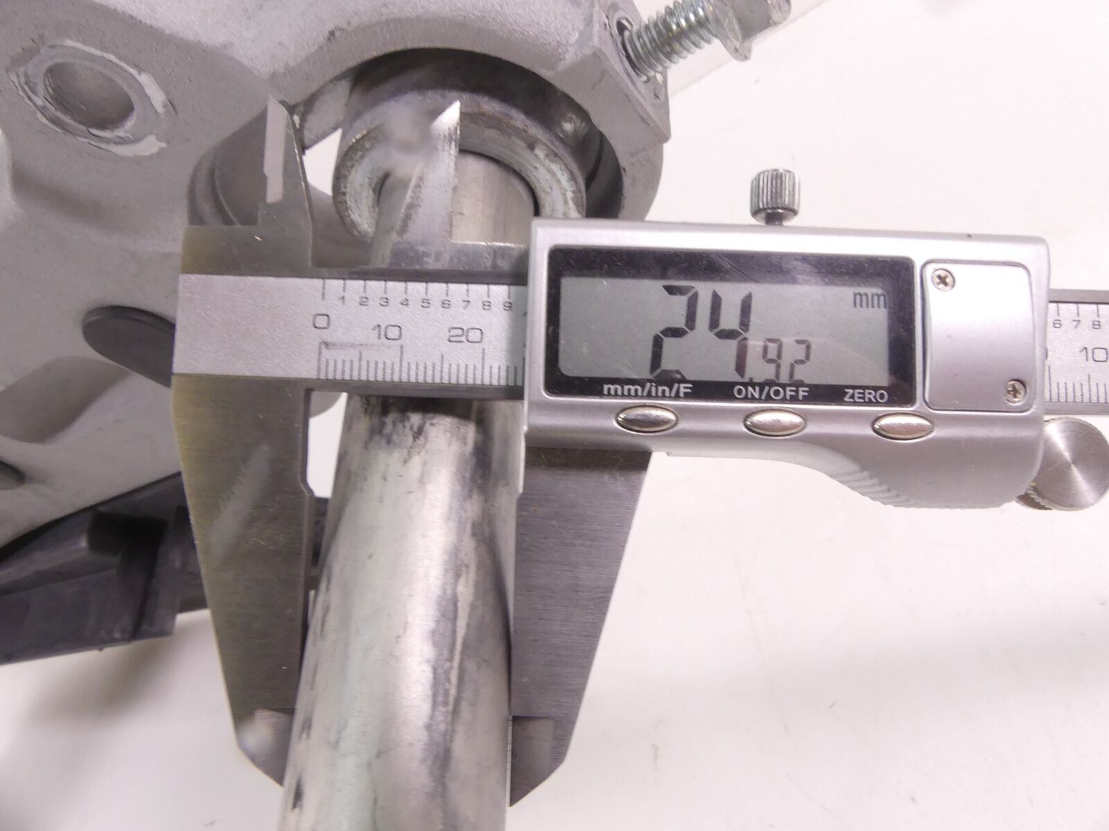 2009 Harley XR1200 X Sportster Rear Swingarm Swing Arm + Axle & Guards 47680-08 {{ shop.shopifyCountryName }} - Mototech271