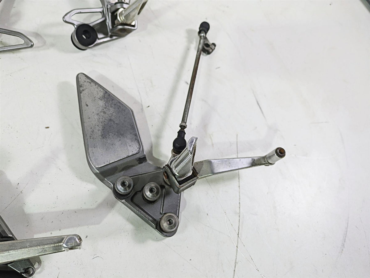 2003 Suzuki GSF1200 Bandit Foot Peg Rest + Shifter & Brake Lever Set 43511-26E02 {{ shop.shopifyCountryName }} - Mototech271