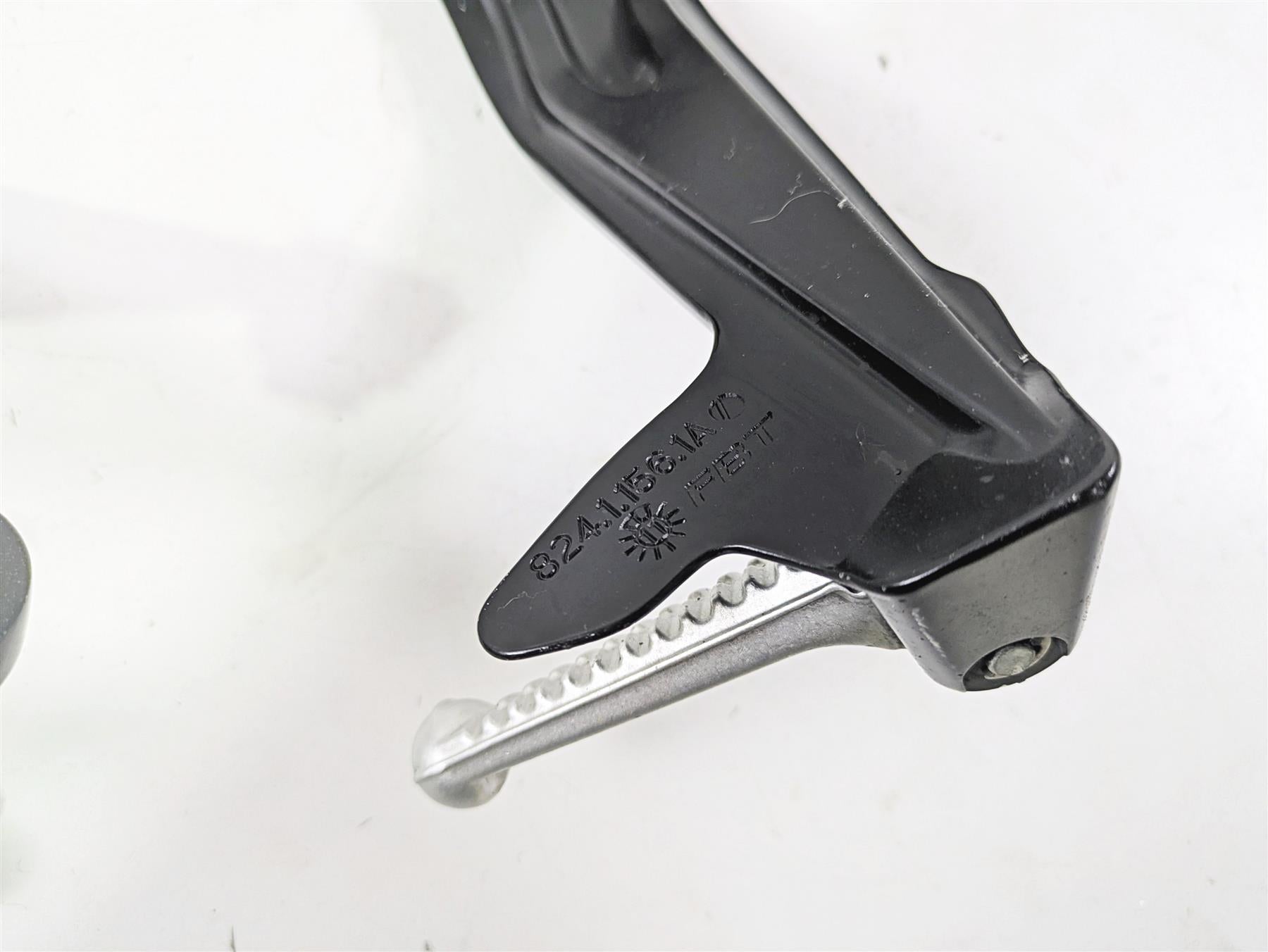 2012 Ducati Streetfighter 848 Rear Passenger Footpeg Set 82411561A 82411571A {{ shop.shopifyCountryName }} - Mototech271