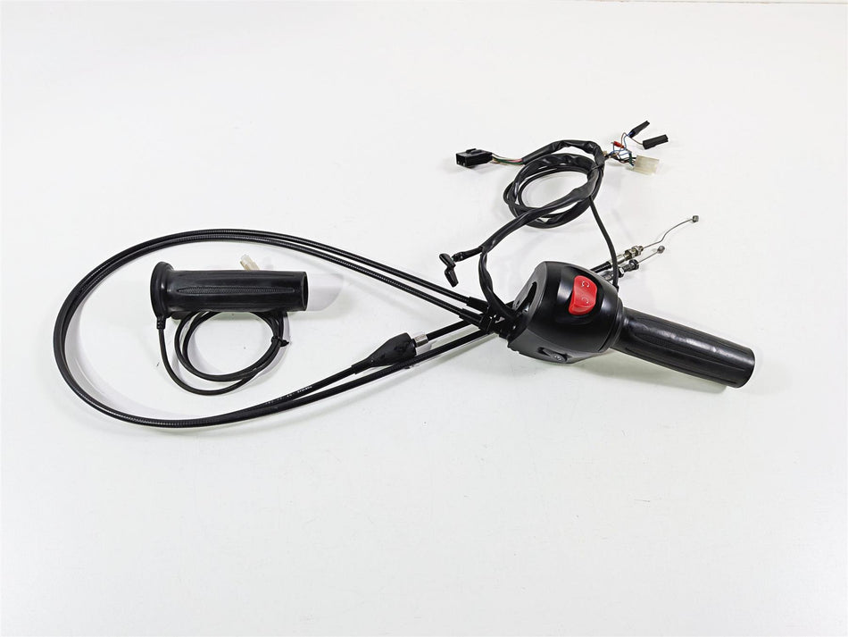 2013 Victory Vision Tour Right Hand Control Switch & Grip Heater 4011357 {{ shop.shopifyCountryName }} - Mototech271