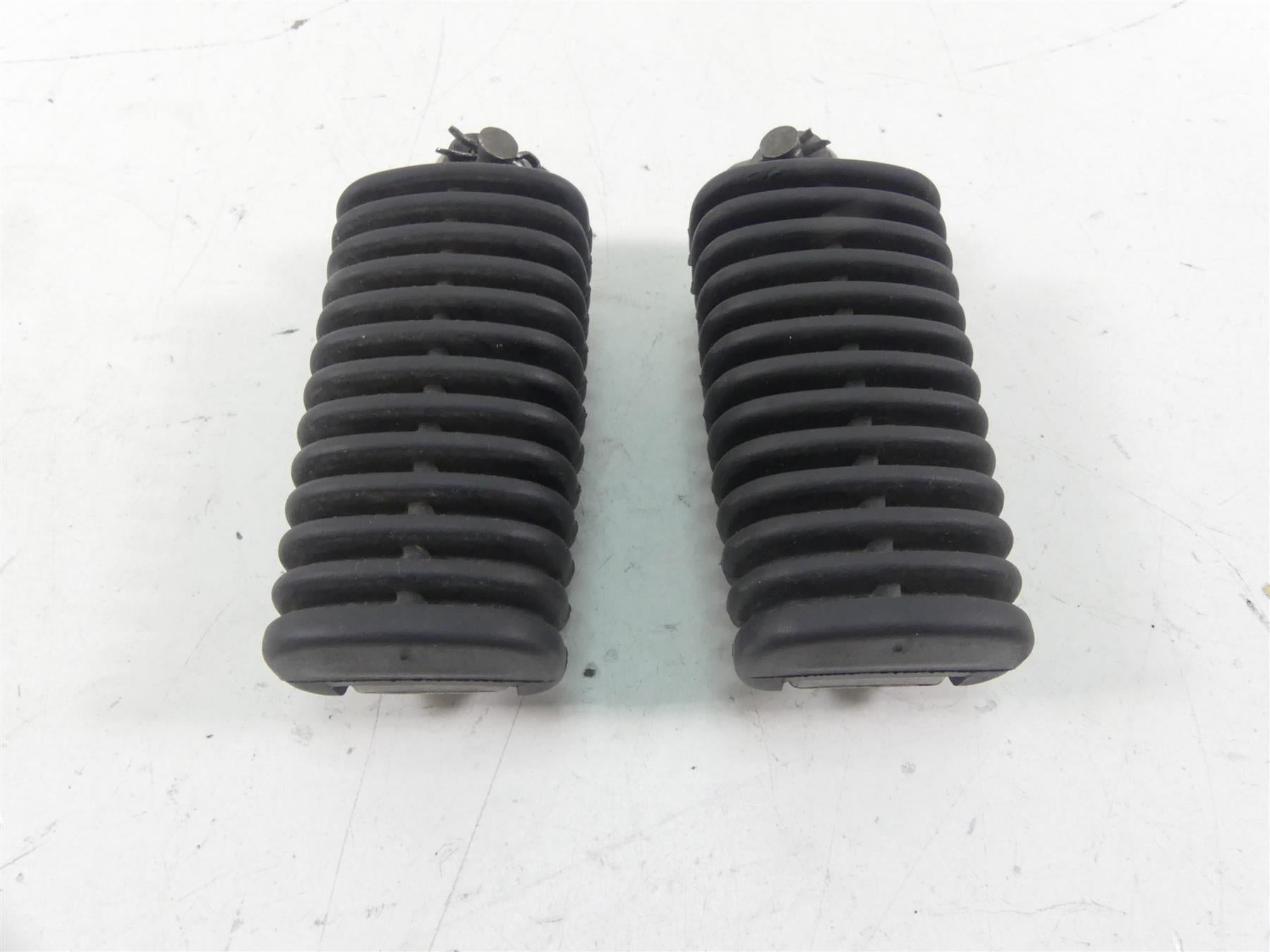2003 BMW R1150 GS R21 Passenger Footpeg Foot Peg Set 46712314761 46712314762 {{ shop.shopifyCountryName }} - Mototech271