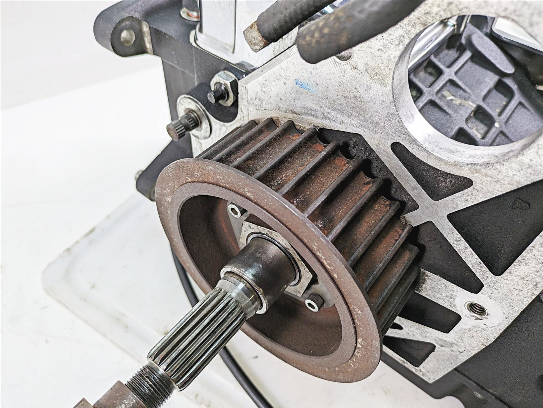 1999 Harley Touring FLHTC Electra Glide Transmission Gear Box 5 Speed 33013-99 {{ shop.shopifyCountryName }} - Mototech271