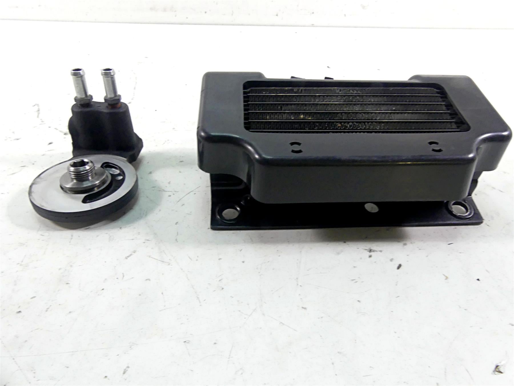 2015 Harley Touring FLHXS Street Glide Oil Cooler & Cover & Flange 63083-11A {{ shop.shopifyCountryName }} - Mototech271