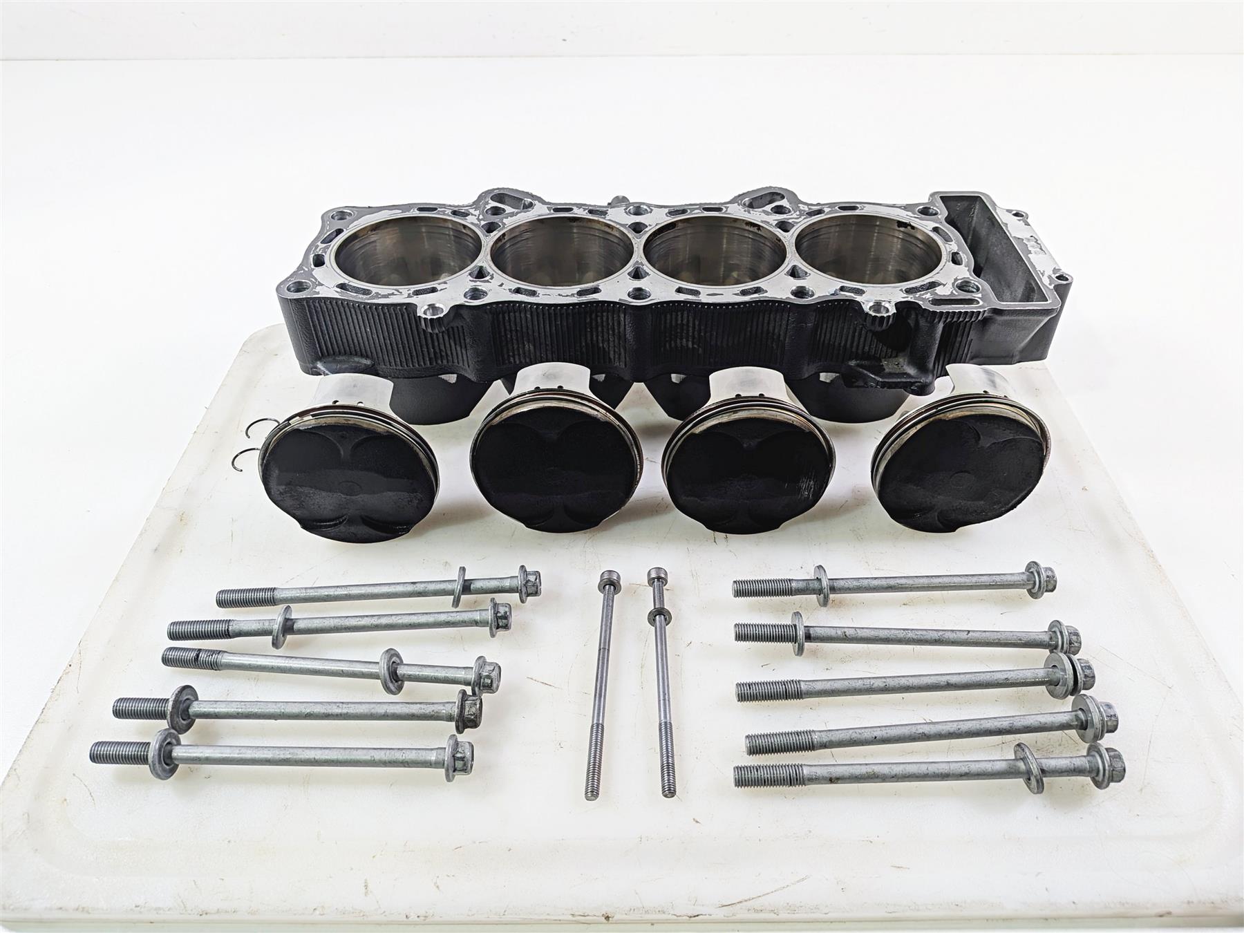 2023 Yamaha MT10 MTN1000 Cylinder Piston Jug Set B5Y-11311-00-00 B67-11631-00-00 {{ shop.shopifyCountryName }} - Mototech271