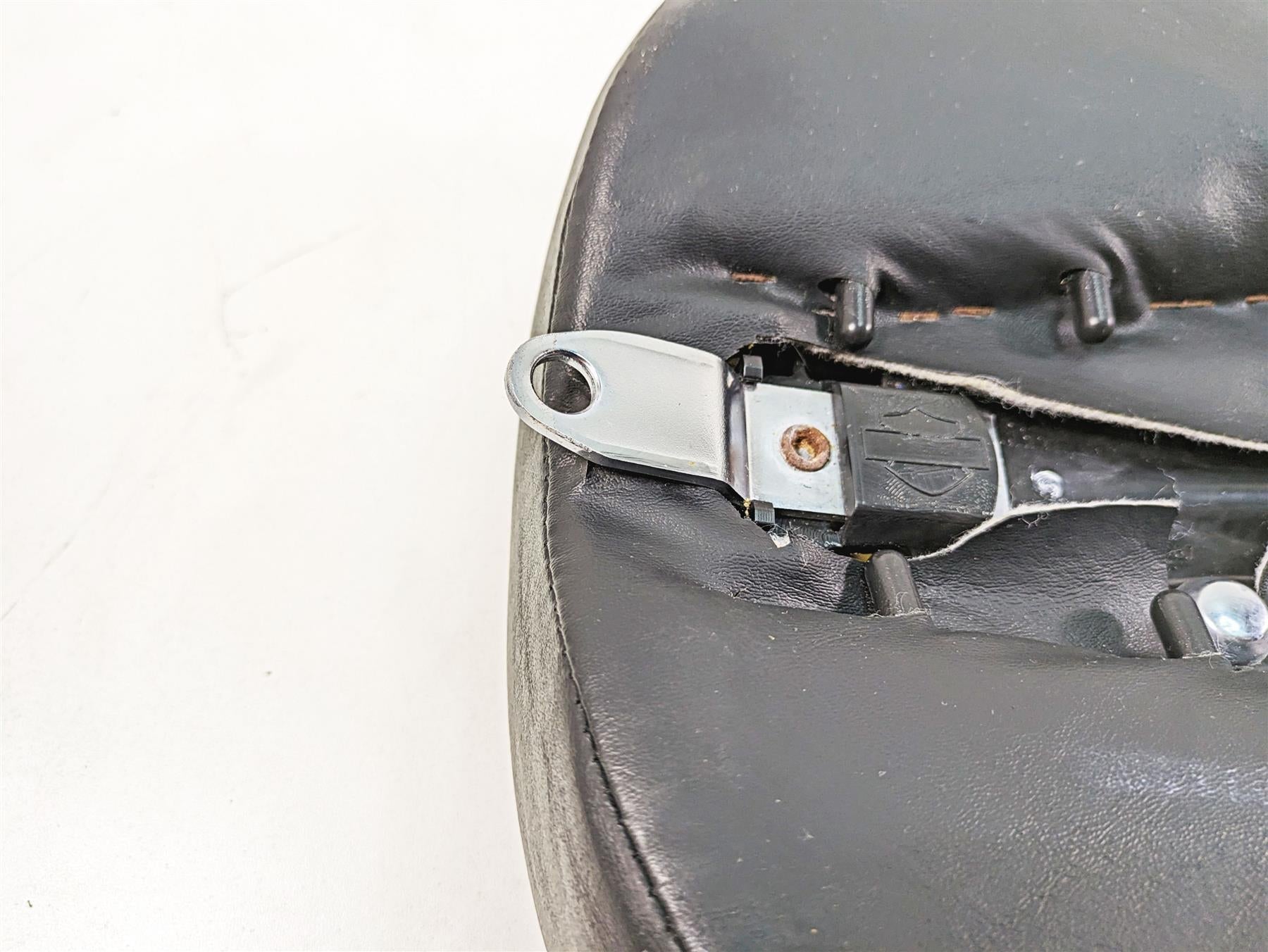 2013 Harley Softail FLSTC Heritage Classic Rear Passenger Seat Saddle 51812-09 {{ shop.shopifyCountryName }} - Mototech271