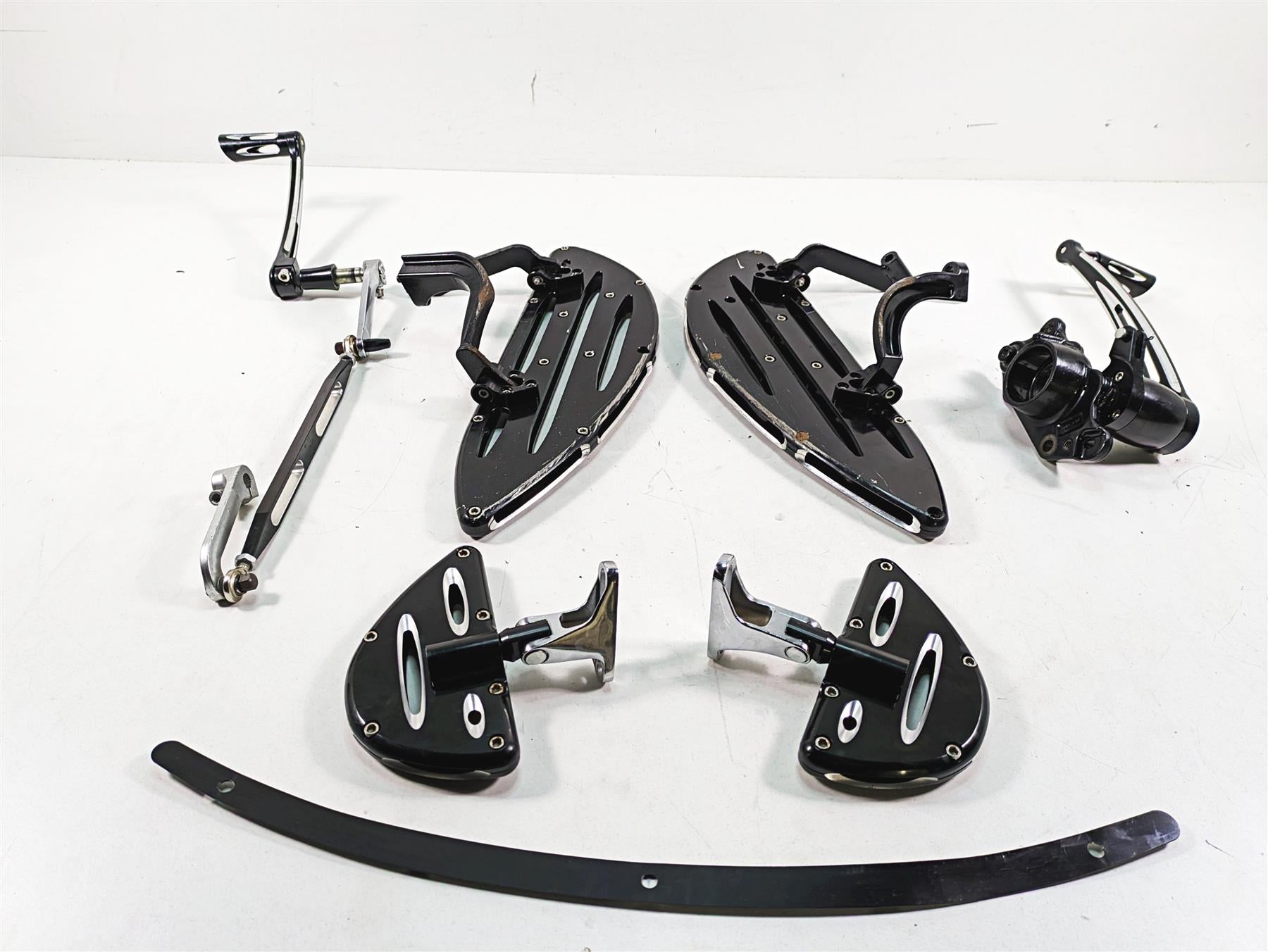 2019 Harley Touring FLHX Street Glide CNC Cut Front Rear Floor Board Pedal Set {{ shop.shopifyCountryName }} - Mototech271