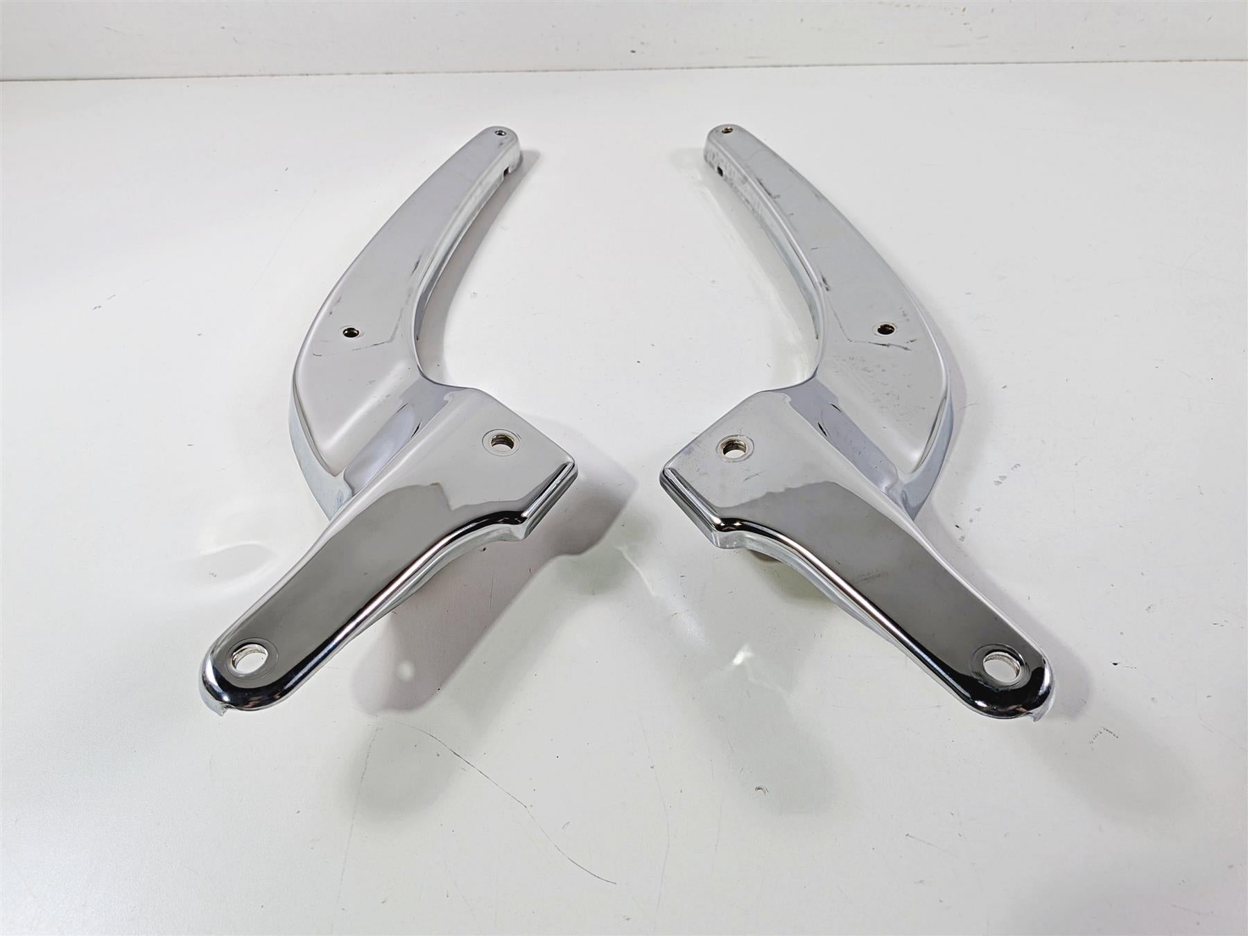 2006 Suzuki C90 VL1500T Boulevard Rear Fender Chrome Struts Mounts 41610-10F30 {{ shop.shopifyCountryName }} - Mototech271