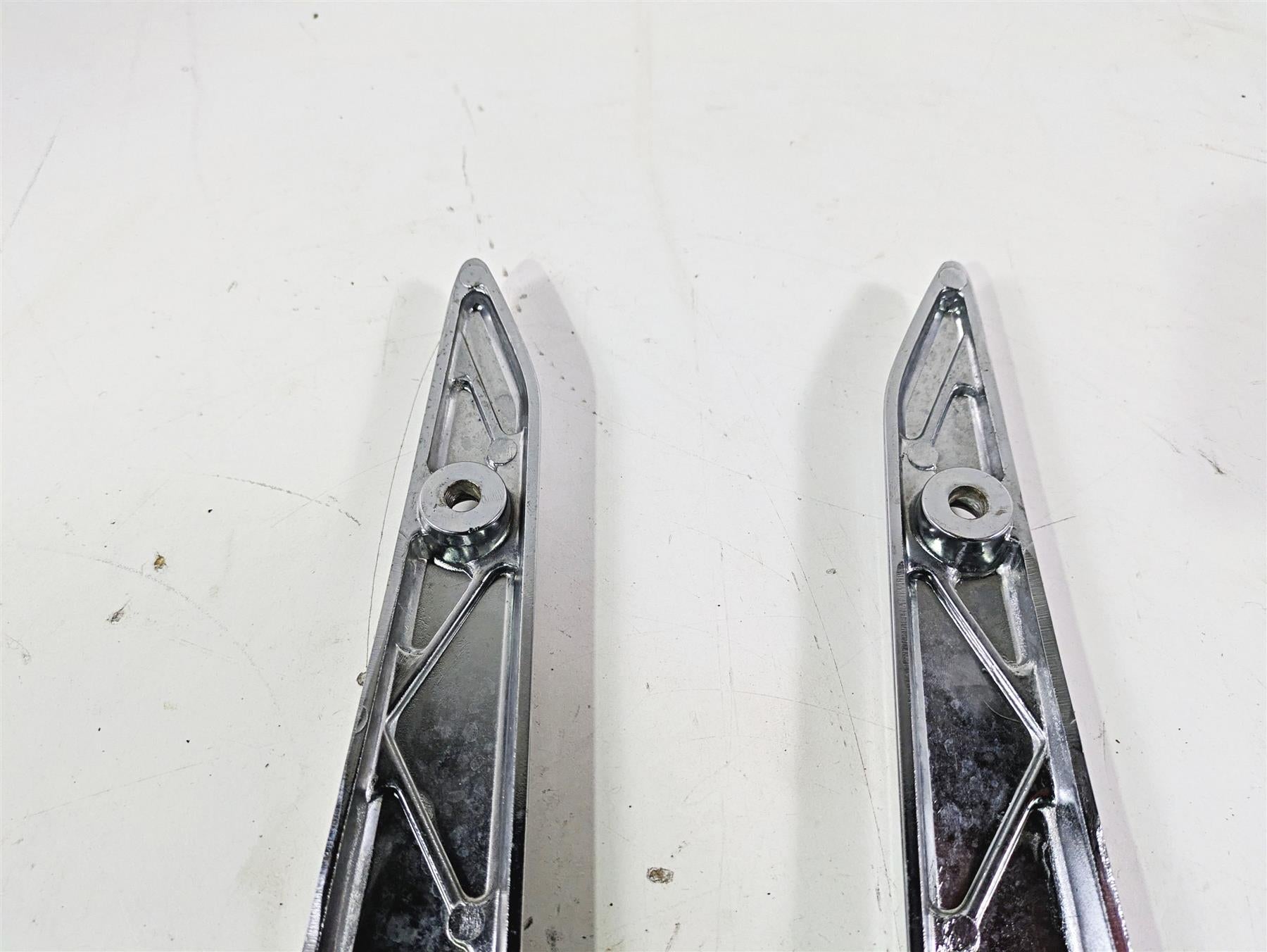 2002 Honda V-Twin VTX1800 C Rear Chrome Fender Frame Struts 77340-MCH-000 {{ shop.shopifyCountryName }} - Mototech271