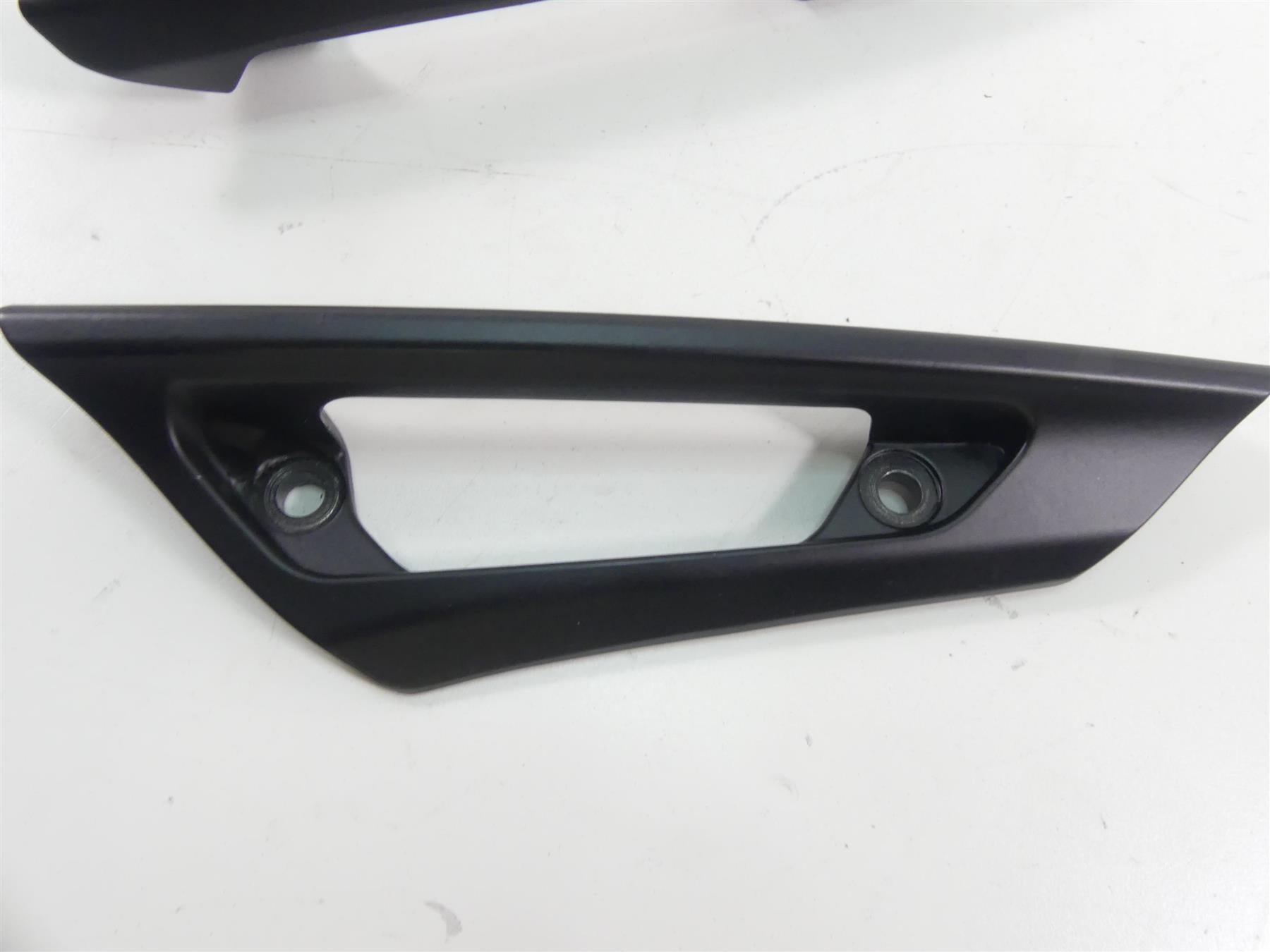 2022 Indian FTR1200 S Rear Passenger Grab Rail Handle Set 5142162 5142163 {{ shop.shopifyCountryName }} - Mototech271
