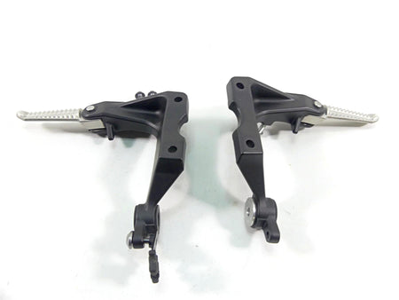 2012 Yamaha VMX17 VMAX 1700 Rear Passenger Footpeg Set 2S3-27430-00 2S3-27440-00 {{ shop.shopifyCountryName }} - Mototech271