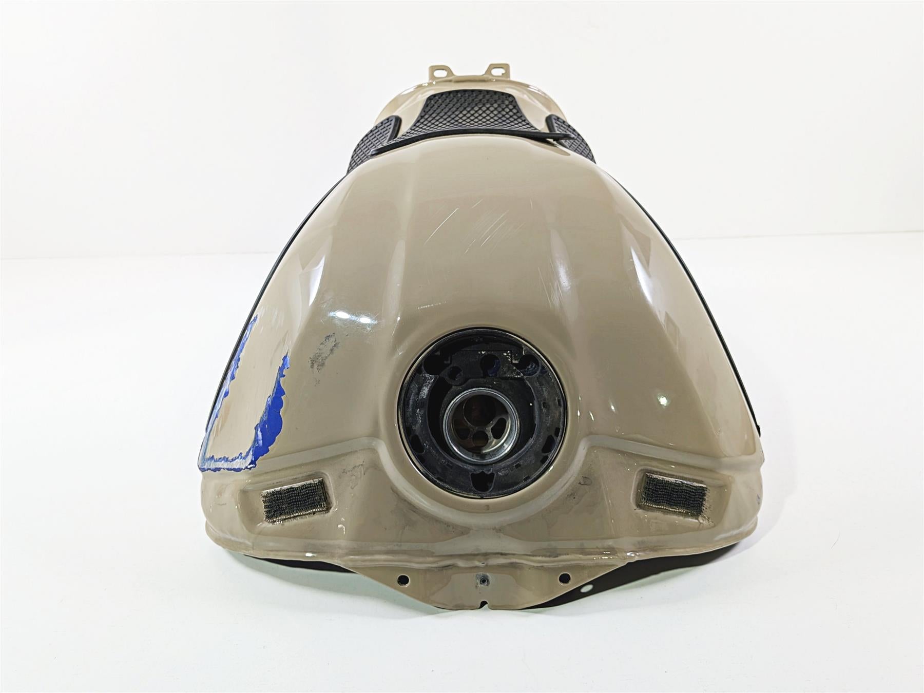2016 Yamaha YZF R1 RN32 Fuel Gas Petrol Tank 2CR-YK241-00-P4 2CR-24110-00-P3 {{ shop.shopifyCountryName }} - Mototech271