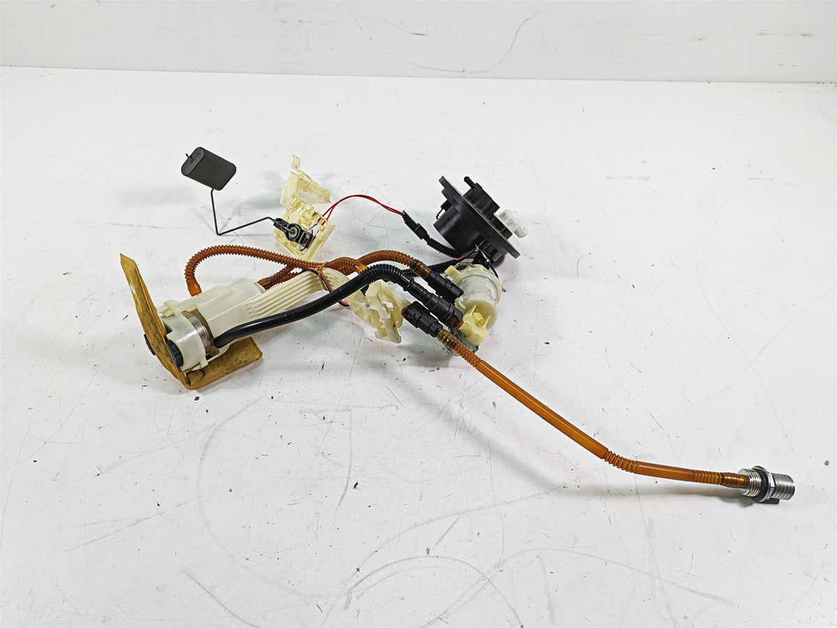 2011 Harley Touring FLHR Road King Fuel Gas Petrol Pump 62908-08 & 75076-08A {{ shop.shopifyCountryName }} - Mototech271