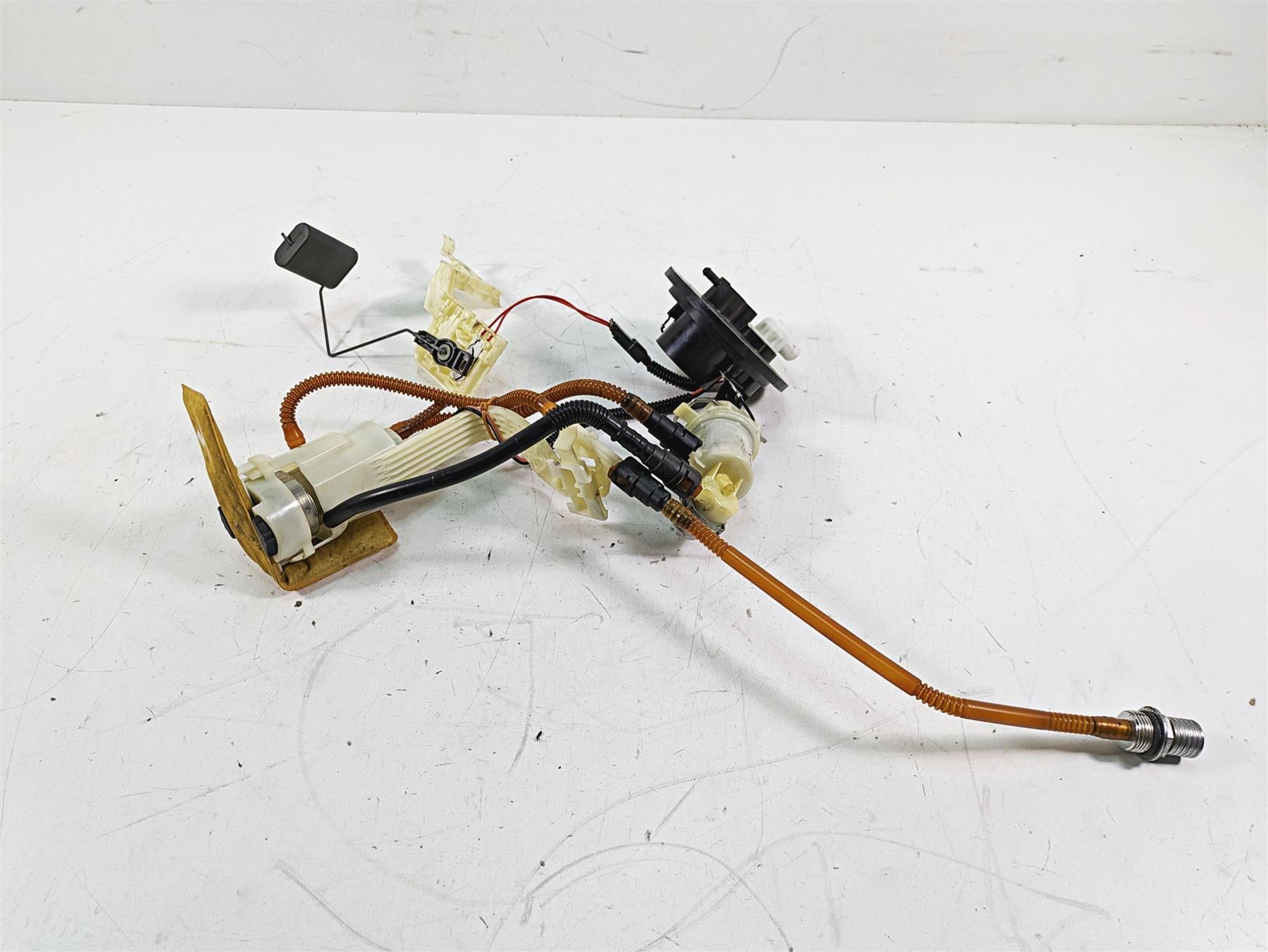 2011 Harley Touring FLHR Road King Fuel Gas Petrol Pump 62908-08 & 75076-08A {{ shop.shopifyCountryName }} - Mototech271