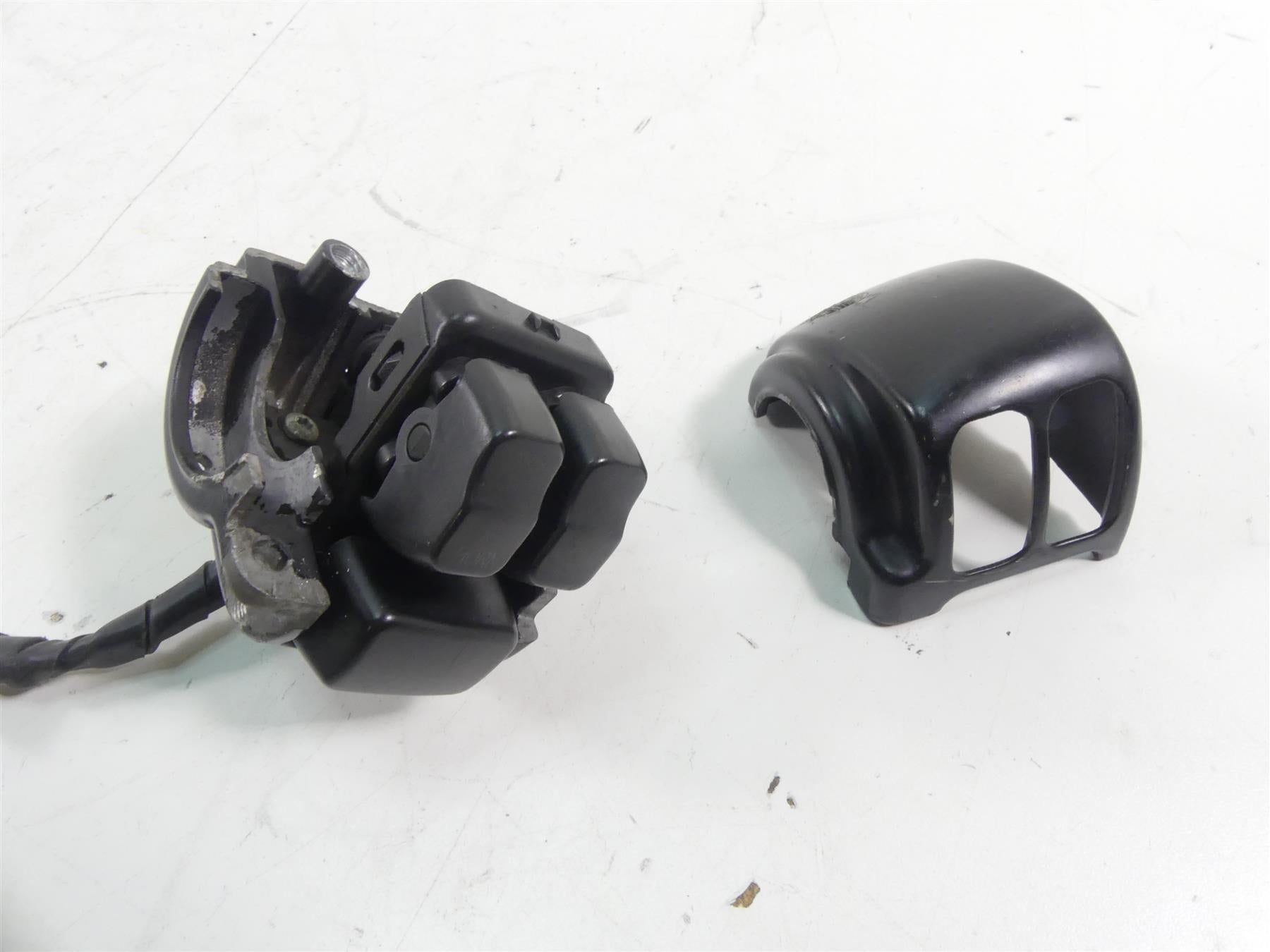 2014 Harley Sportster XL1200 C Left Hand Light Control Switch 72949-12 {{ shop.shopifyCountryName }} - Mototech271
