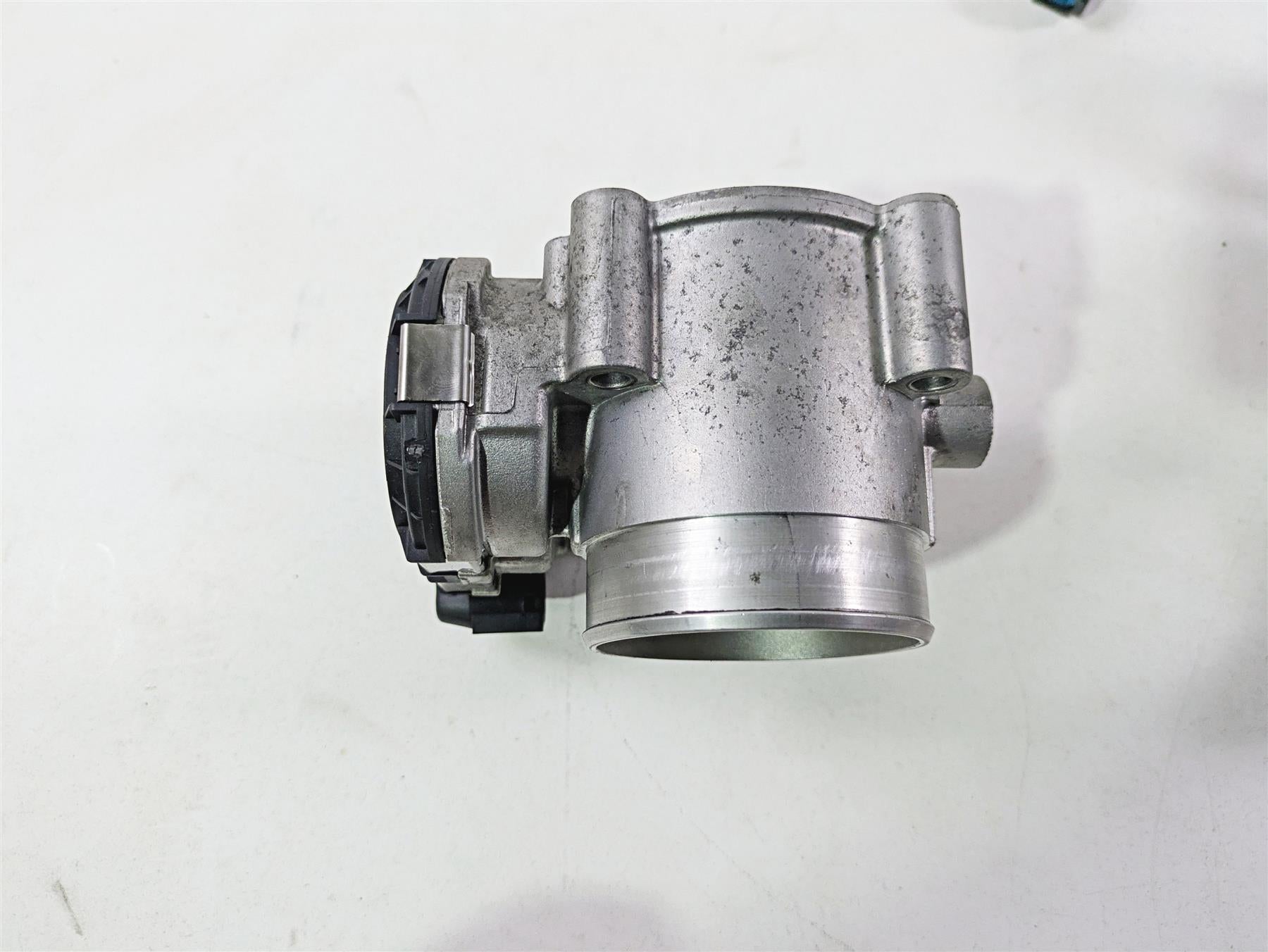 2017 Indian Chieftain Limited Throttle Body & Intake Manifold 5138214 1204685 {{ shop.shopifyCountryName }} - Mototech271