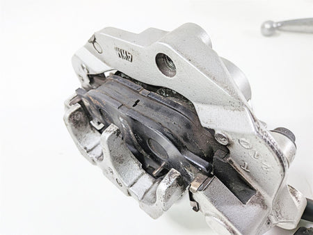 2002 Yamaha XVS650 V-Star Classic Front Brake Caliper & Master 4WM-2580U-00-00 {{ shop.shopifyCountryName }} - Mototech271