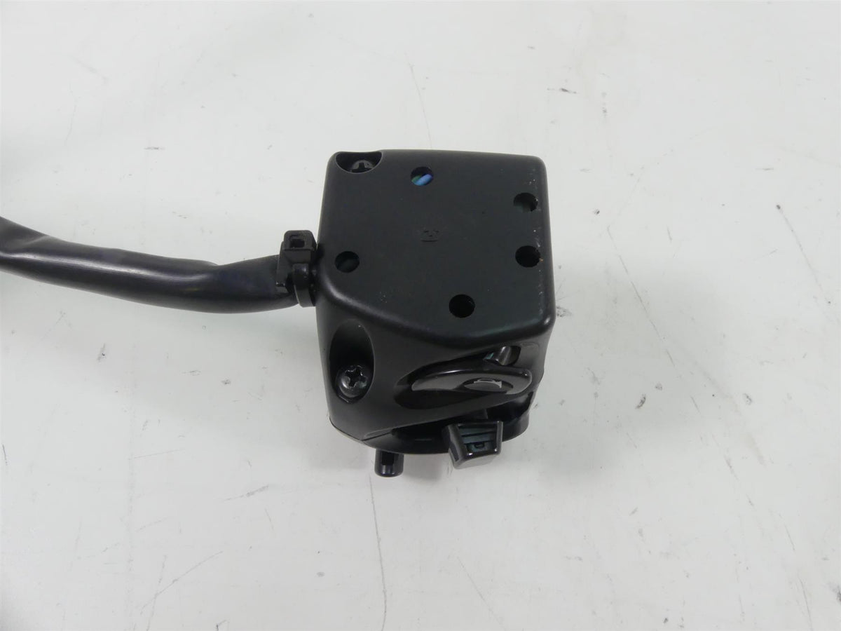 2013 Yamaha VMX17 V-Max 1700 Left Blinker Lights Control Switch 2S3-83972-00-00 {{ shop.shopifyCountryName }} - Mototech271