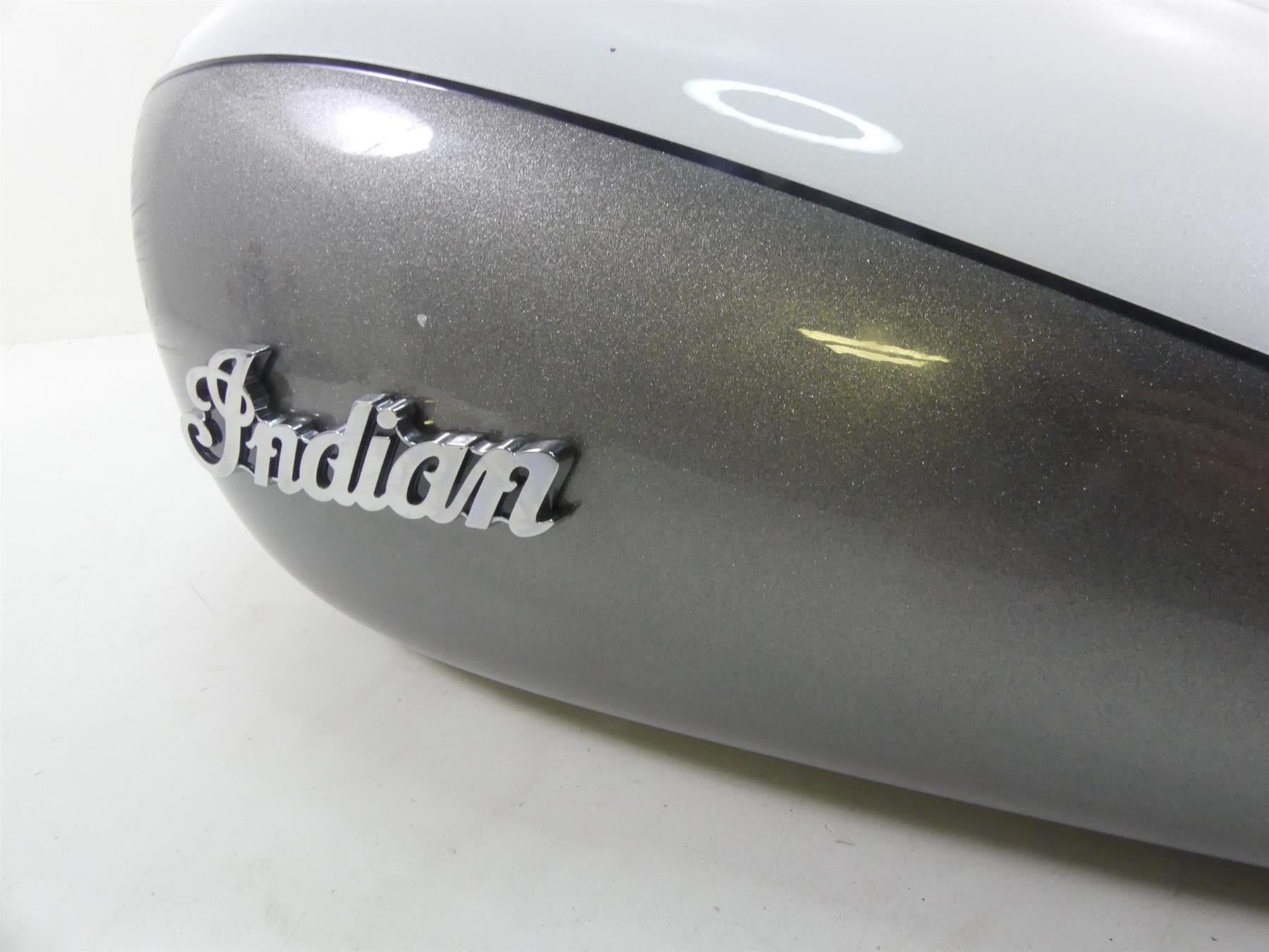 2020 Indian Roadmaster Fuel Gas Petrol Tank Reservoir -Read 1021997-329 {{ shop.shopifyCountryName }} - Mototech271