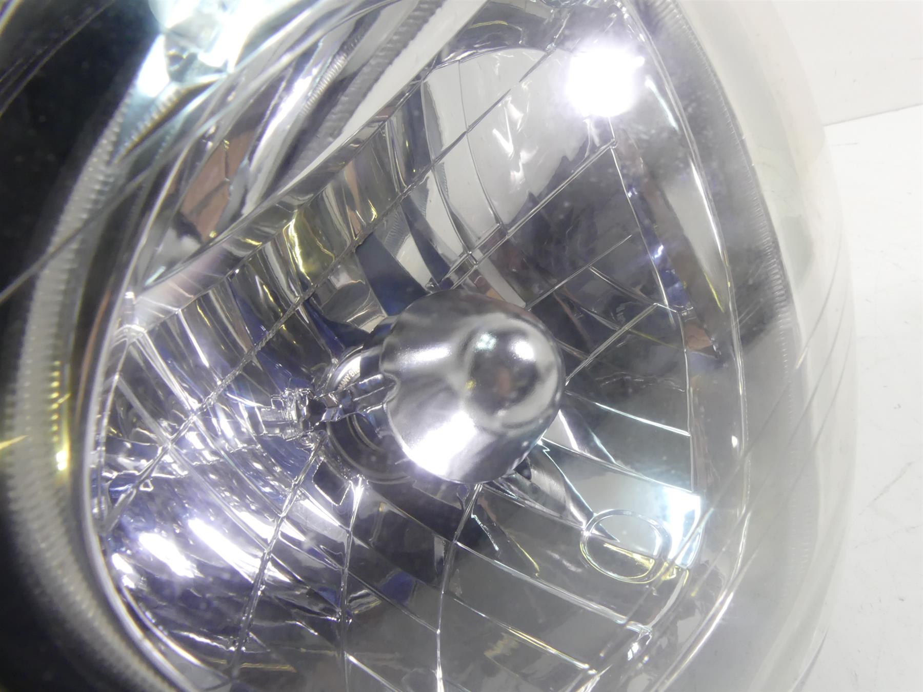 2007 Yamaha XVS1300 V-Star Headlight Head Light Lamp & Bucket 3D8-84320-00-00 {{ shop.shopifyCountryName }} - Mototech271