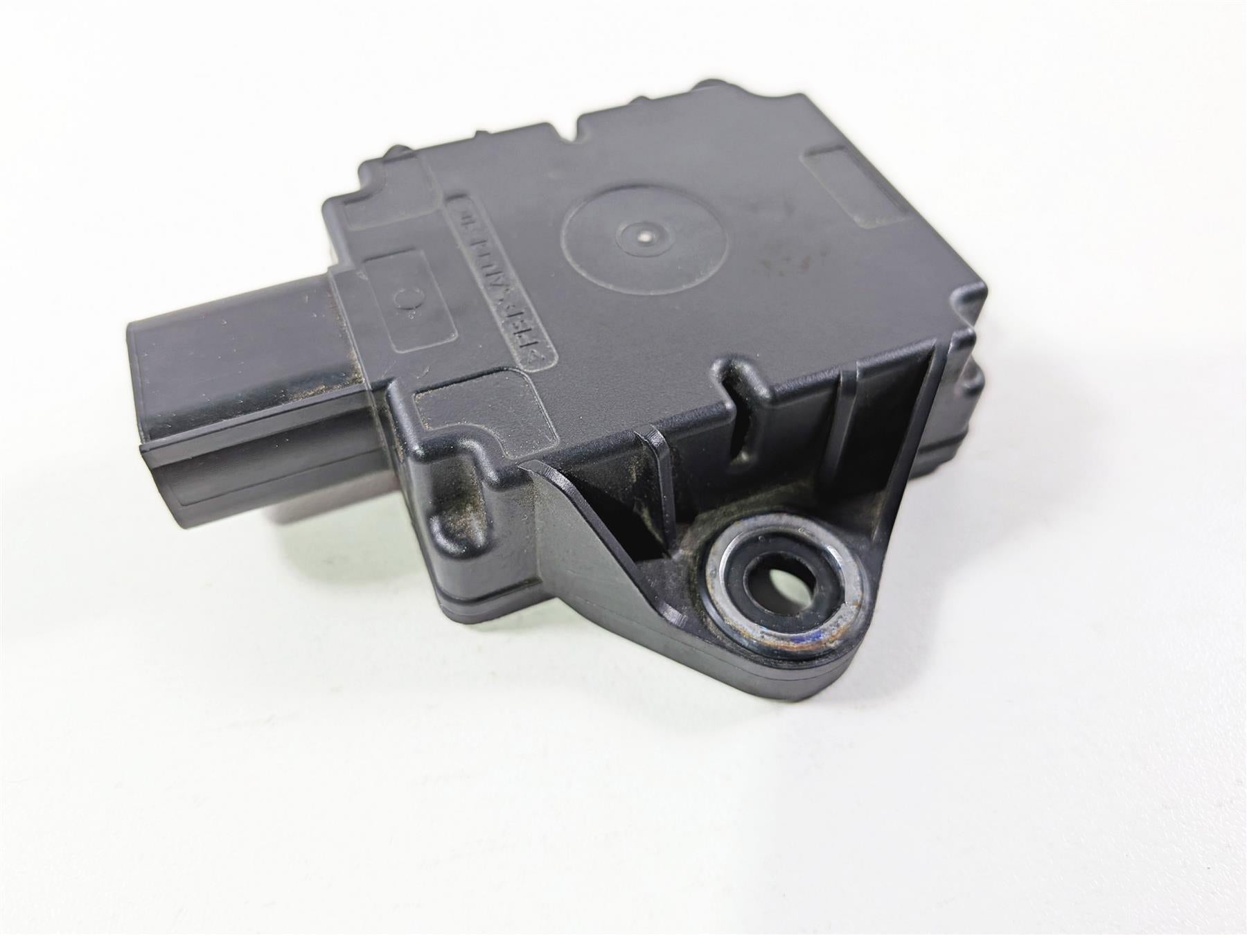 2022 Triumph Tiger 900 GT Pro Lean Angle Fall Sensor T2508035 {{ shop.shopifyCountryName }} - Mototech271