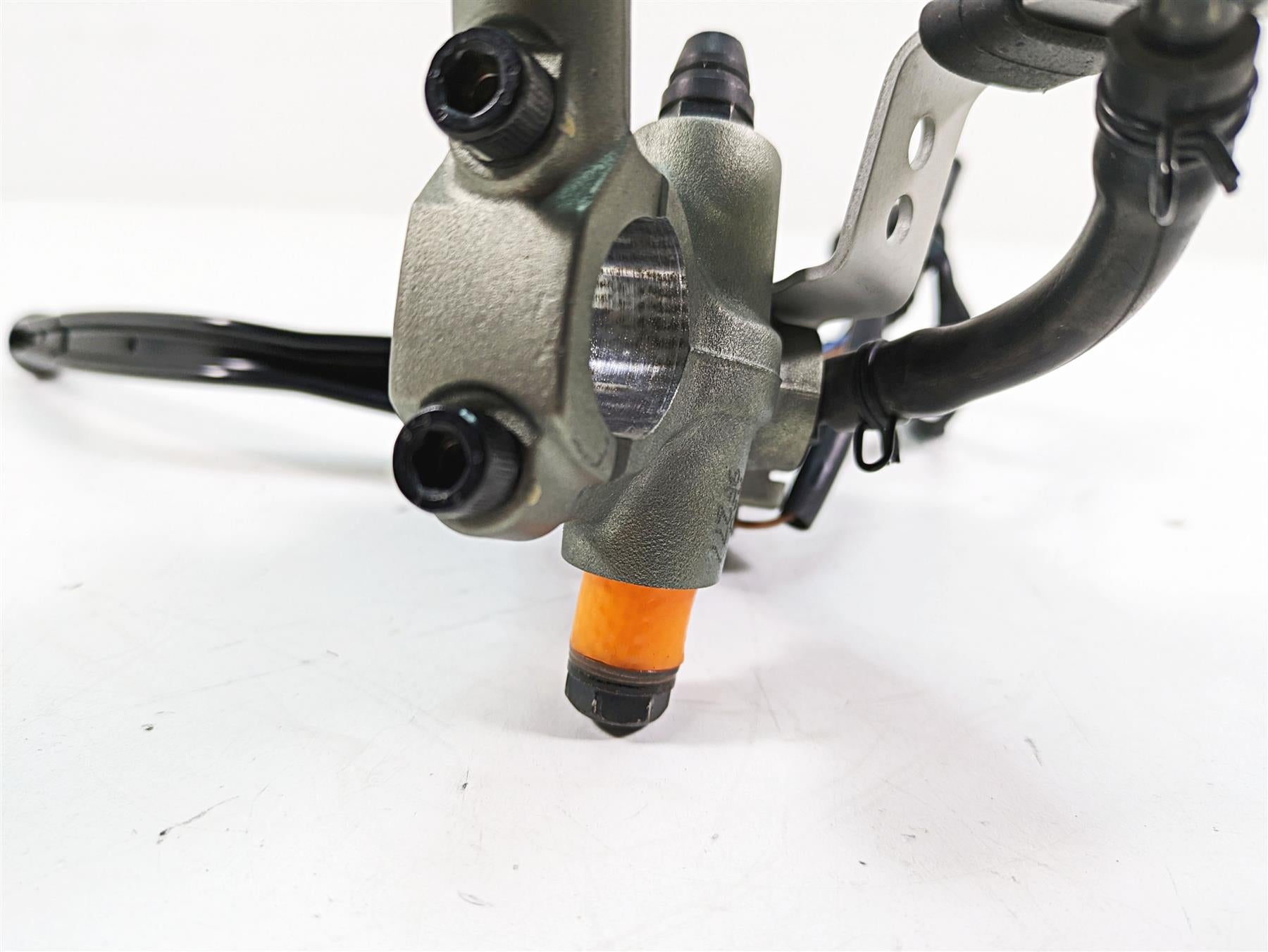 2020 Ducati Hypermotard 950 SP Brembo Radial Clutch Master Cylinder 63040731A {{ shop.shopifyCountryName }} - Mototech271