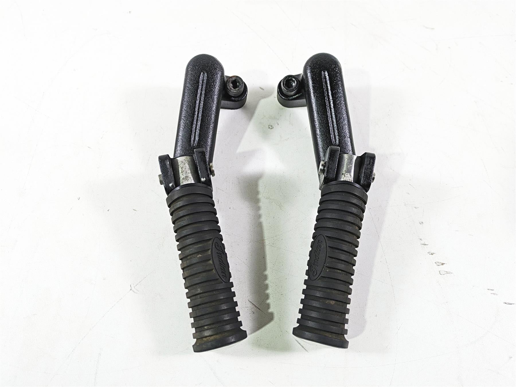 2018 Indian Chieftain Dark Horse Rear Passenger Foot Pegs 5140869 5140870 {{ shop.shopifyCountryName }} - Mototech271