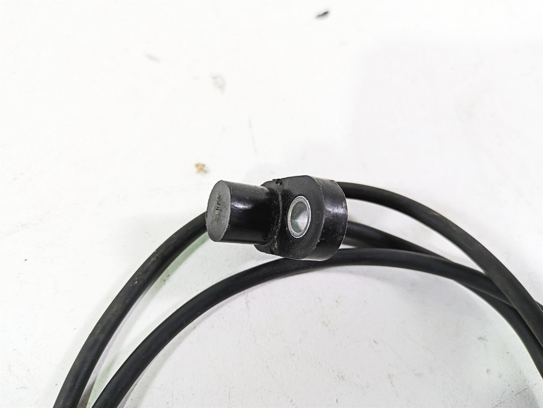 2018 Indian Chieftain Dark Horse Front Brake Abs Wheel Speed Sensor 4013251 {{ shop.shopifyCountryName }} - Mototech271