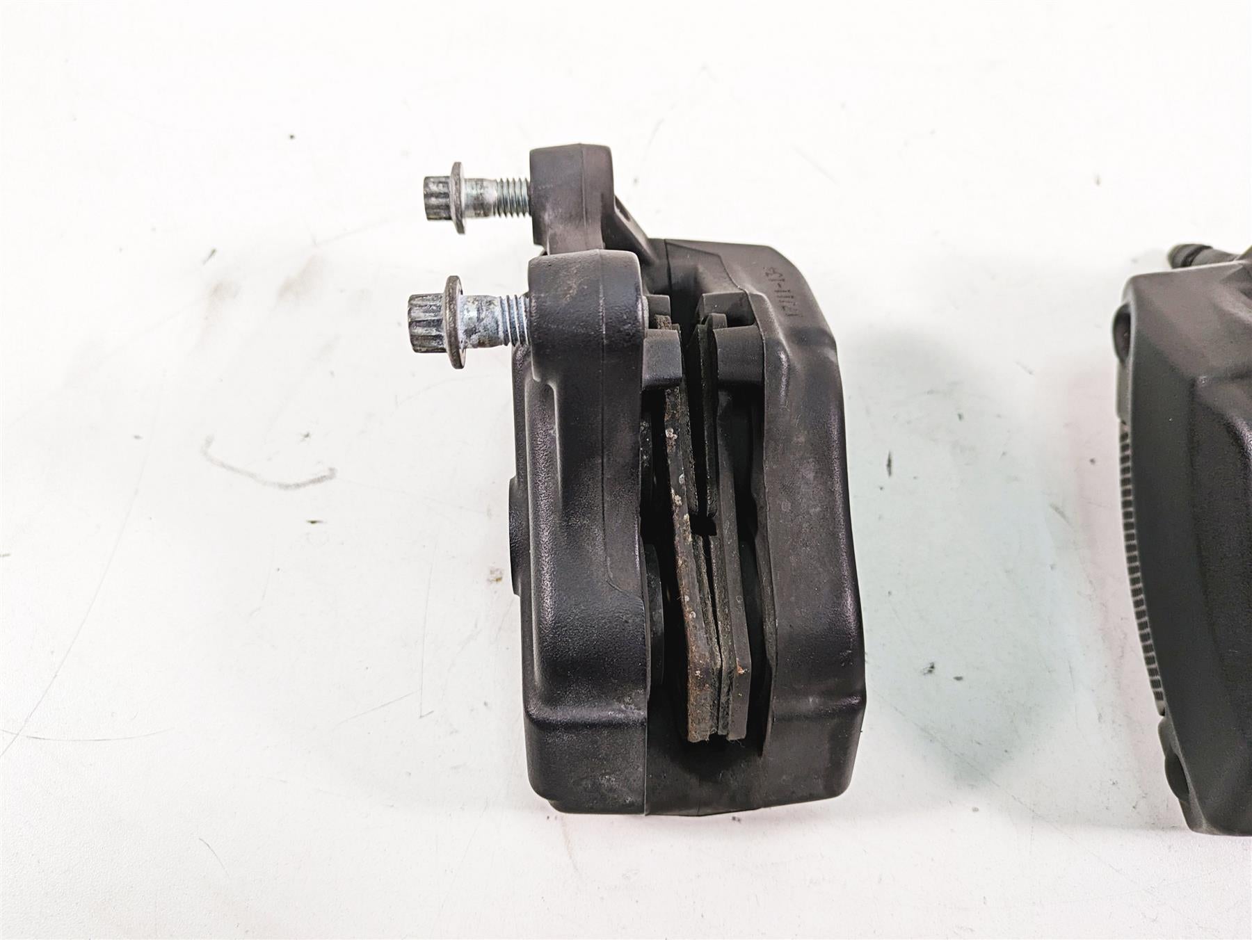 2018 Harley Touring FLHXSE CVO Street Glide Front Brake Caliper Set 41300209 {{ shop.shopifyCountryName }} - Mototech271