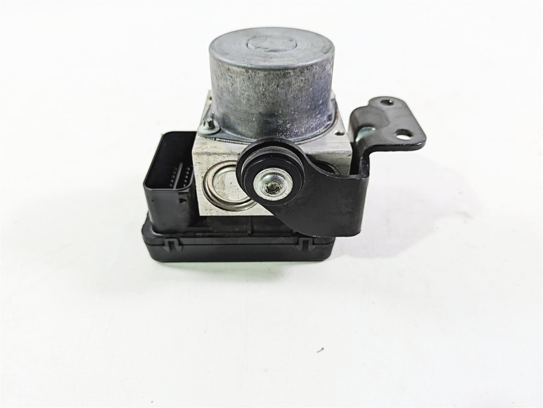 2013 Ducati Hyperstrada 821 Abs Brake Pump Module Unit 54240401A {{ shop.shopifyCountryName }} - Mototech271
