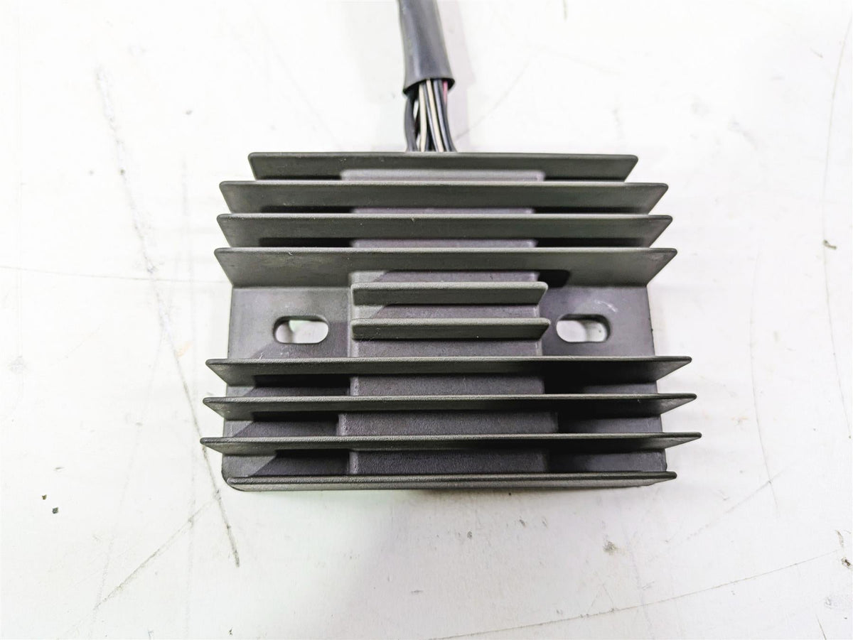 2016 Suzuki GSXR1000 Rectifier Voltage Regulator SH811AA 32800-47H00 {{ shop.shopifyCountryName }} - Mototech271