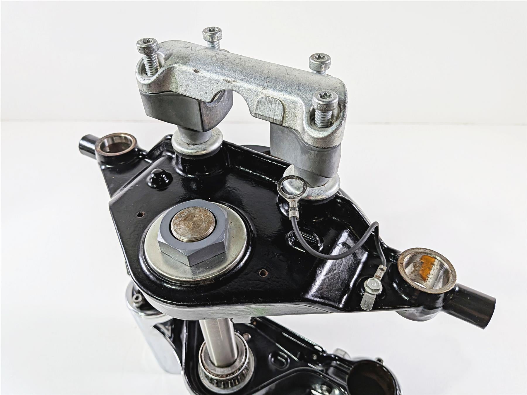 2011 Harley Touring FLHTCU CVO Electra Glide Upper Lower Triple Trees 45446-09-Mototech271