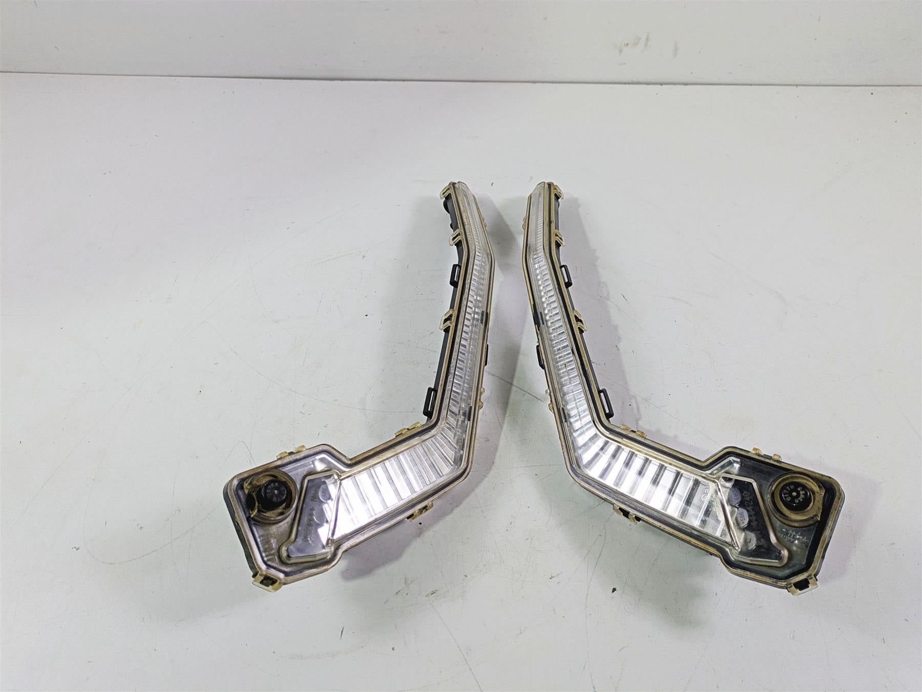 2020 Can Am Maverick X3 Turbo R STD Front Signature Running Light Set 710004994 {{ shop.shopifyCountryName }} - Mototech271