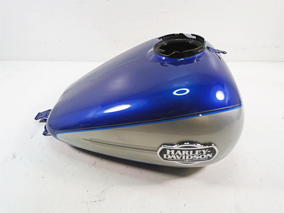 2010 Harley Touring FLHTCU Electra Glide Fuel Petrol Gas Tank 61356-08 {{ shop.shopifyCountryName }} - Mototech271