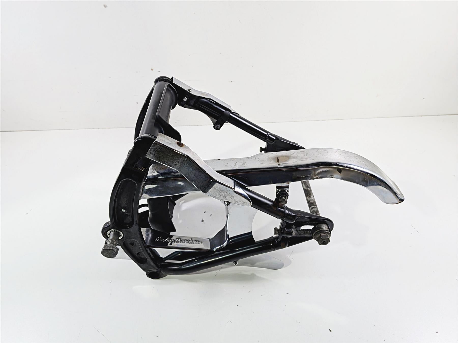 1996 Harley FLSTC Softail Heritage Rear Swingarm Swin Arm & Axle 47573-89B {{ shop.shopifyCountryName }} - Mototech271