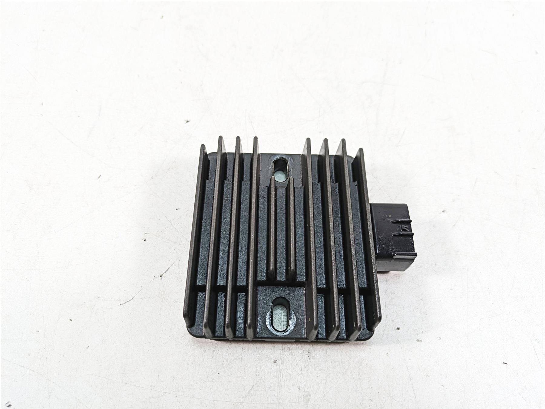 2022 Yamaha Waverunner EX Sp EX1050BX Rectifier Voltage Regulator 6D3-81960-01 {{ shop.shopifyCountryName }} - Mototech271