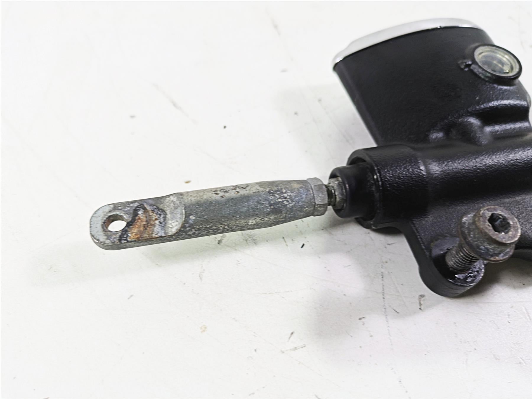 2018 Indian Chieftain Limited Rear Brake Master Cylinder Chrome Lid 1912864 {{ shop.shopifyCountryName }} - Mototech271