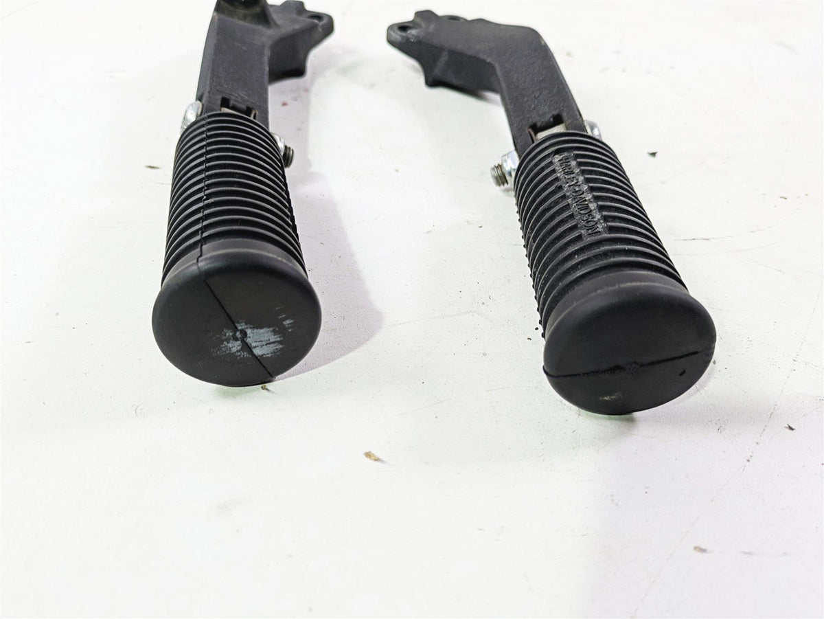 2011 Harley FXDC Dyna Super Glide Rear Passenger Footpeg Set 49224-06A 49230-06 {{ shop.shopifyCountryName }} - Mototech271