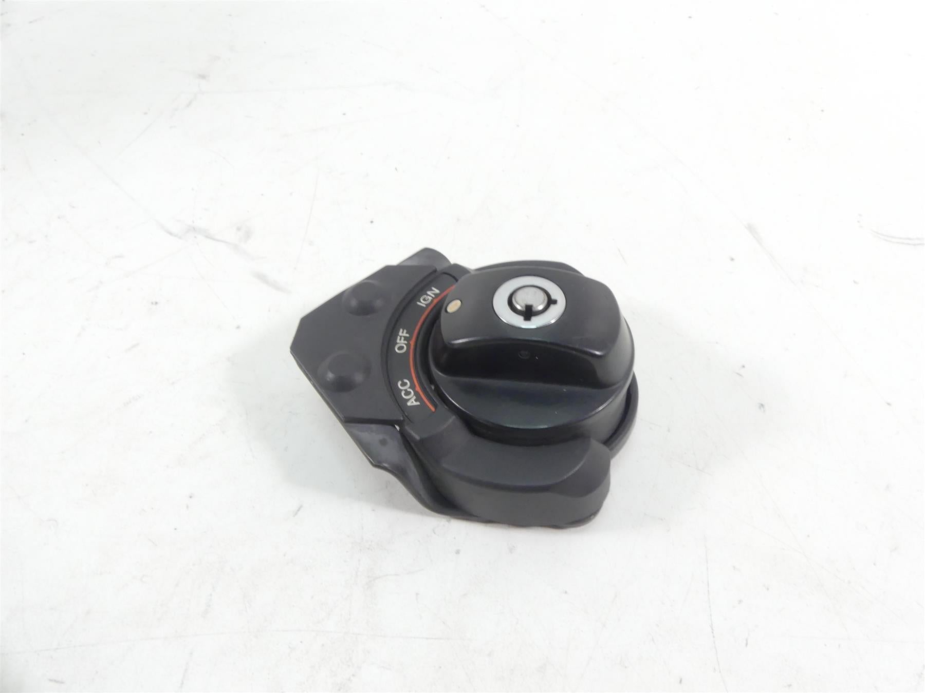2013 Harley VRSCF Muscle V-Rod Ignition Switch Unlocked - VIN 70020-05 {{ shop.shopifyCountryName }} - Mototech271