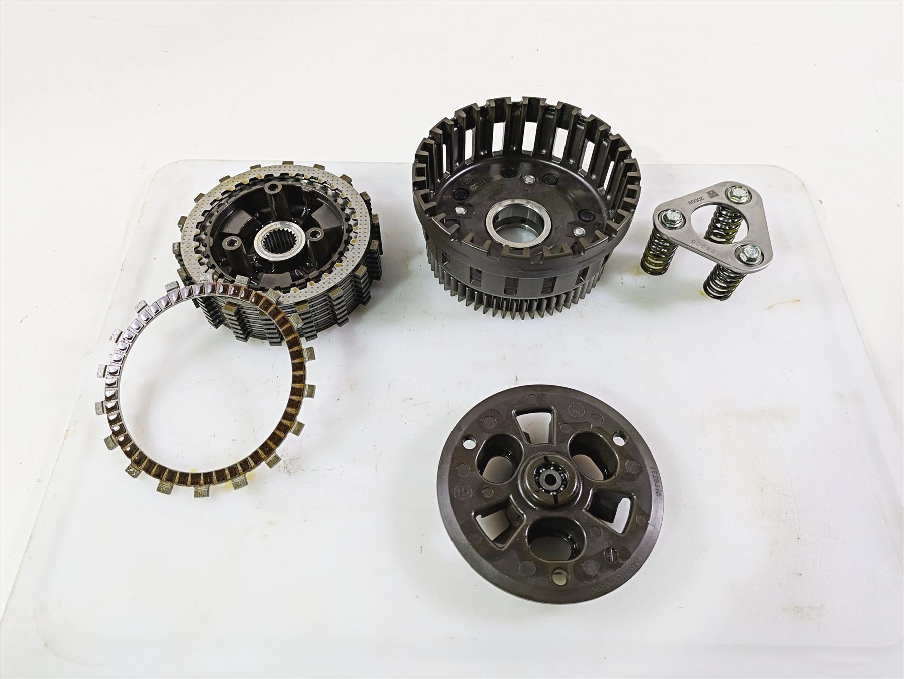 2021 BMW R1250GS K51 Adv Clutch Pack Basket Friction Disc Set 21218529450 {{ shop.shopifyCountryName }} - Mototech271