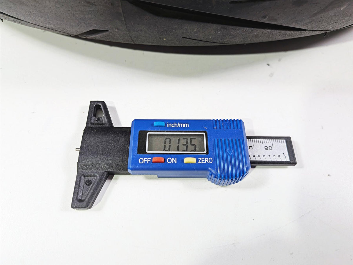 Used Front Motorcycle Tire Dunlop Sportmax Roadsport 2 120/70R17 45238704 {{ shop.shopifyCountryName }} - Mototech271