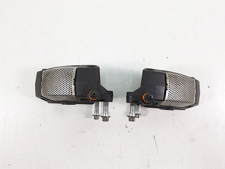 2011 Harley Touring FLTRU Road Glide Front Brake Caliper Set 43027-08 44023-08 {{ shop.shopifyCountryName }} - Mototech271