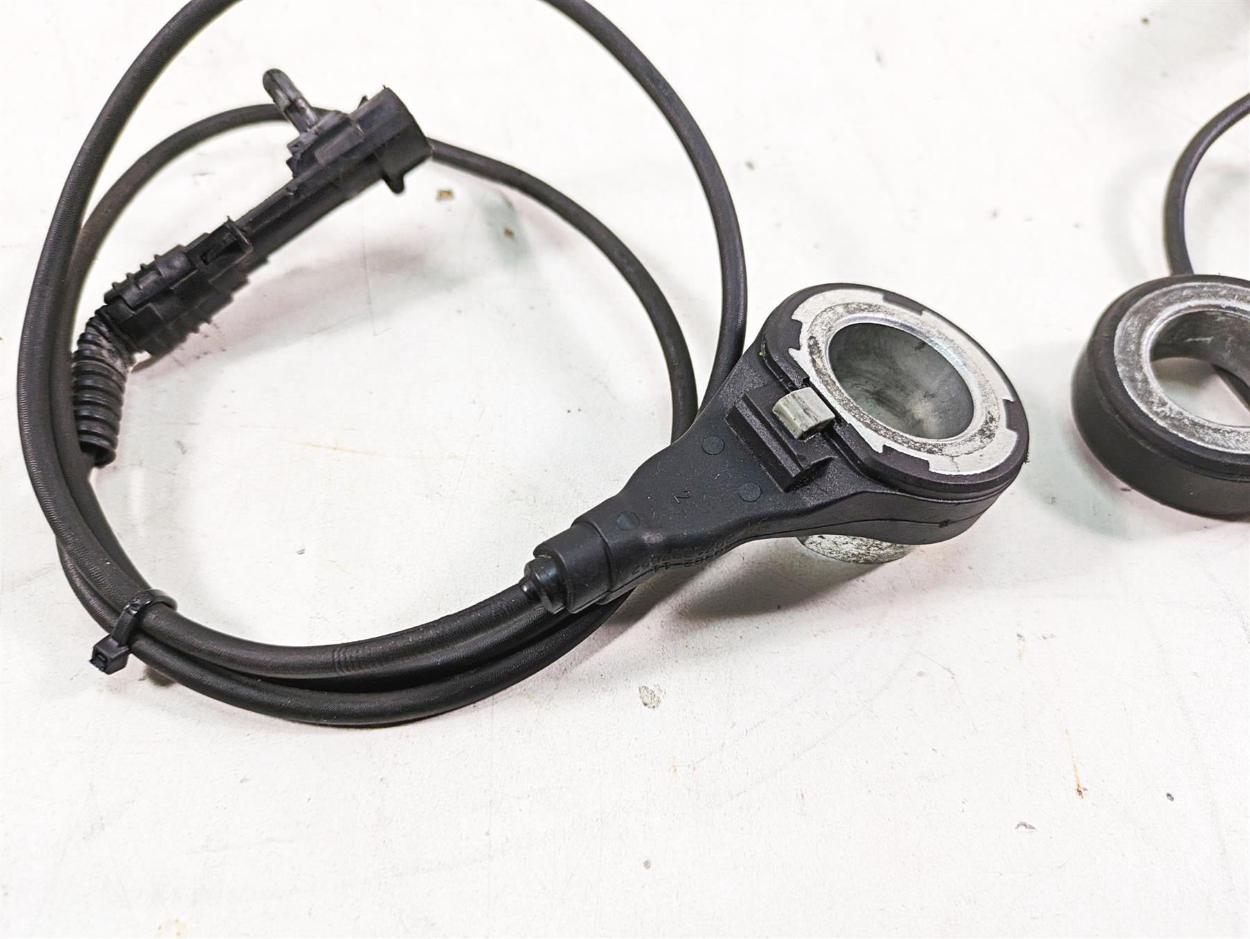 2013 Harley Softail FLSTFB Fat Boy Lo Front Rear Speed Sensor Set 40982-11 {{ shop.shopifyCountryName }} - Mototech271