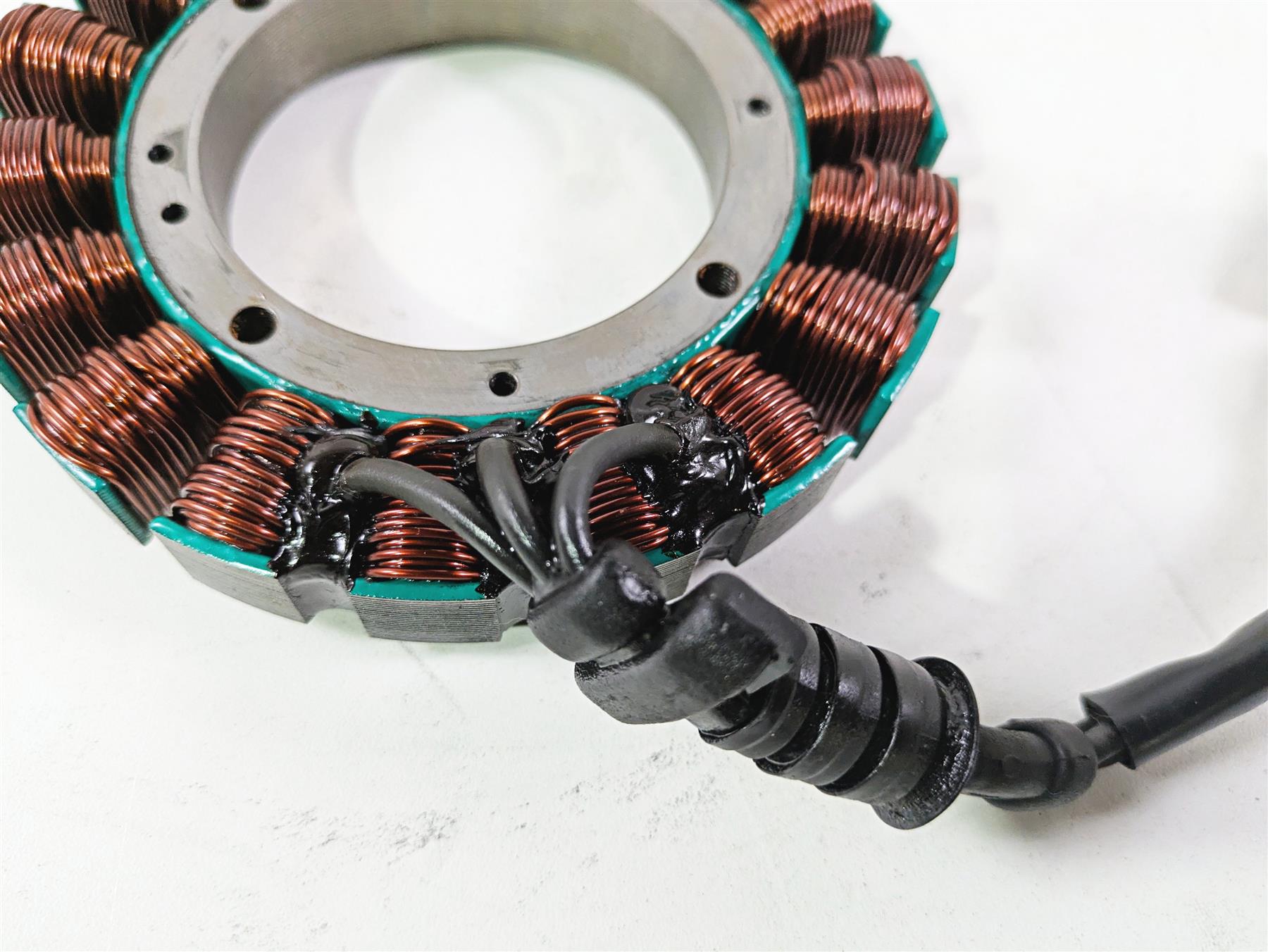 2004 Harley Softail FXSTDI Deuce Stator Alternator Generator 30017-01B {{ shop.shopifyCountryName }} - Mototech271