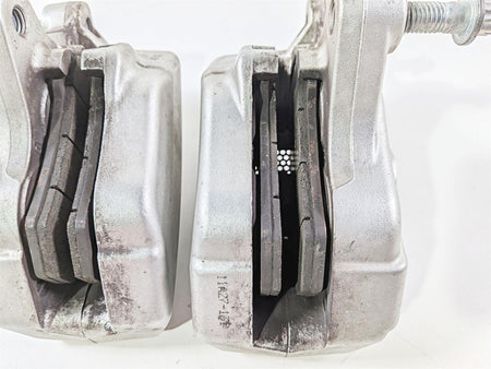 2011 Harley Touring FLHTCU CVO Electra Glide Front Brake Caliper Set 42938-08-Mototech271