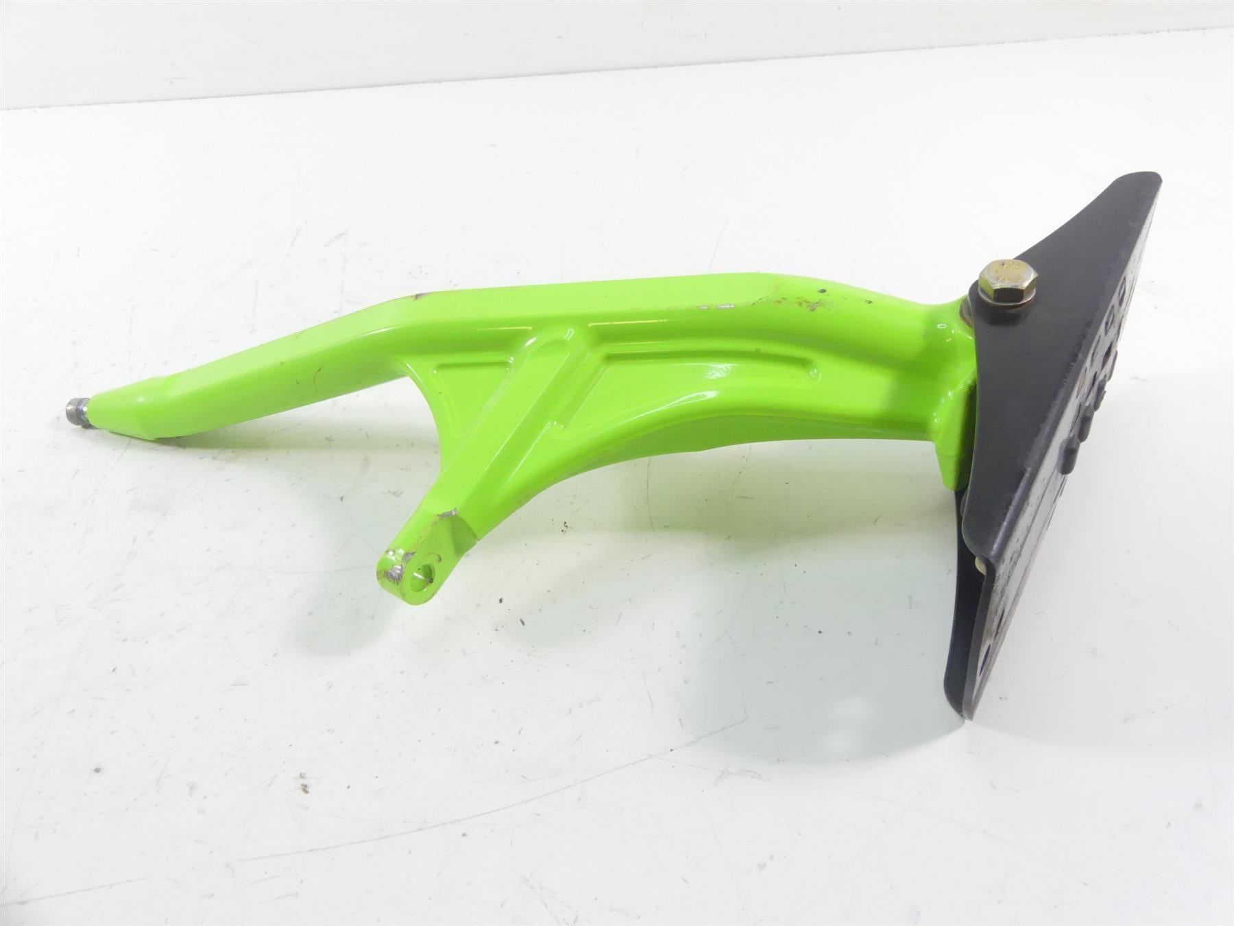 2017 Arctic Mountain Cat M8000 153 Right Knee Control Arm Ski Mount Hub 3703-444 {{ shop.shopifyCountryName }} - Mototech271