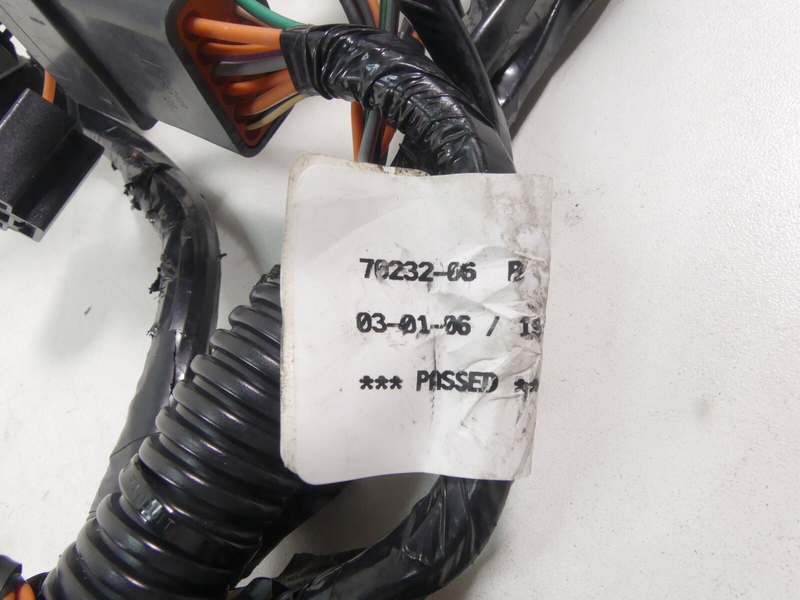 2006 Harley Touring FLHCU SE CVO Front Fairing Wiring Harness - No Cut 70232-06 {{ shop.shopifyCountryName }} - Mototech271